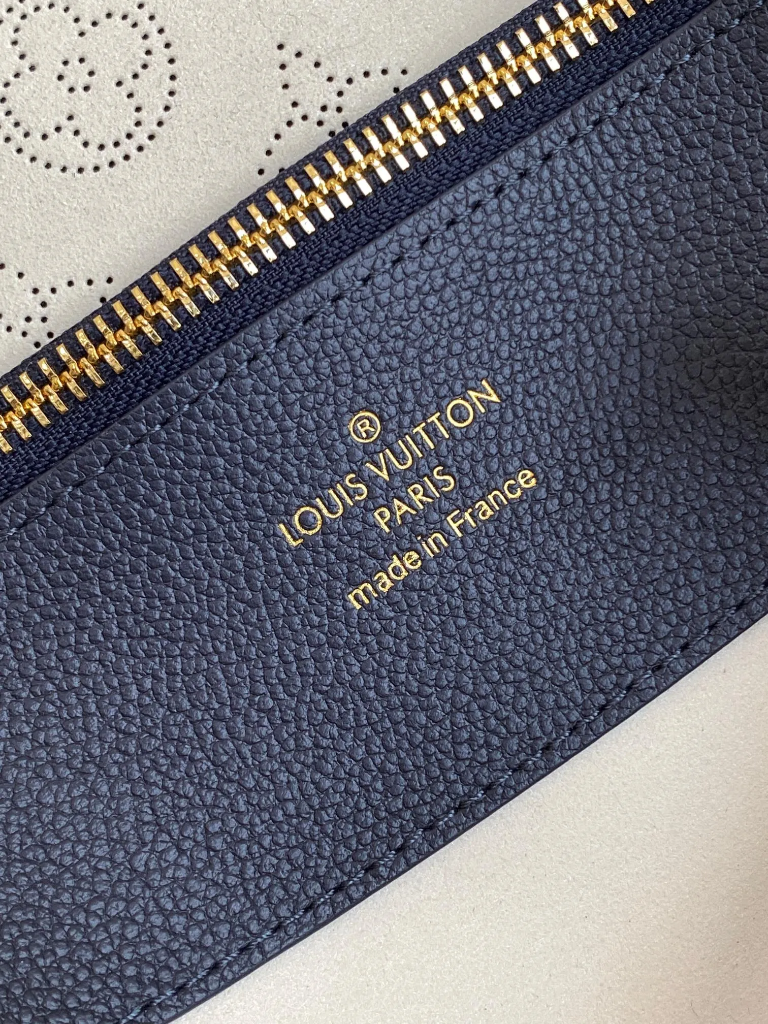 Alternative view of Louis Vuitton Bella Tote M14316