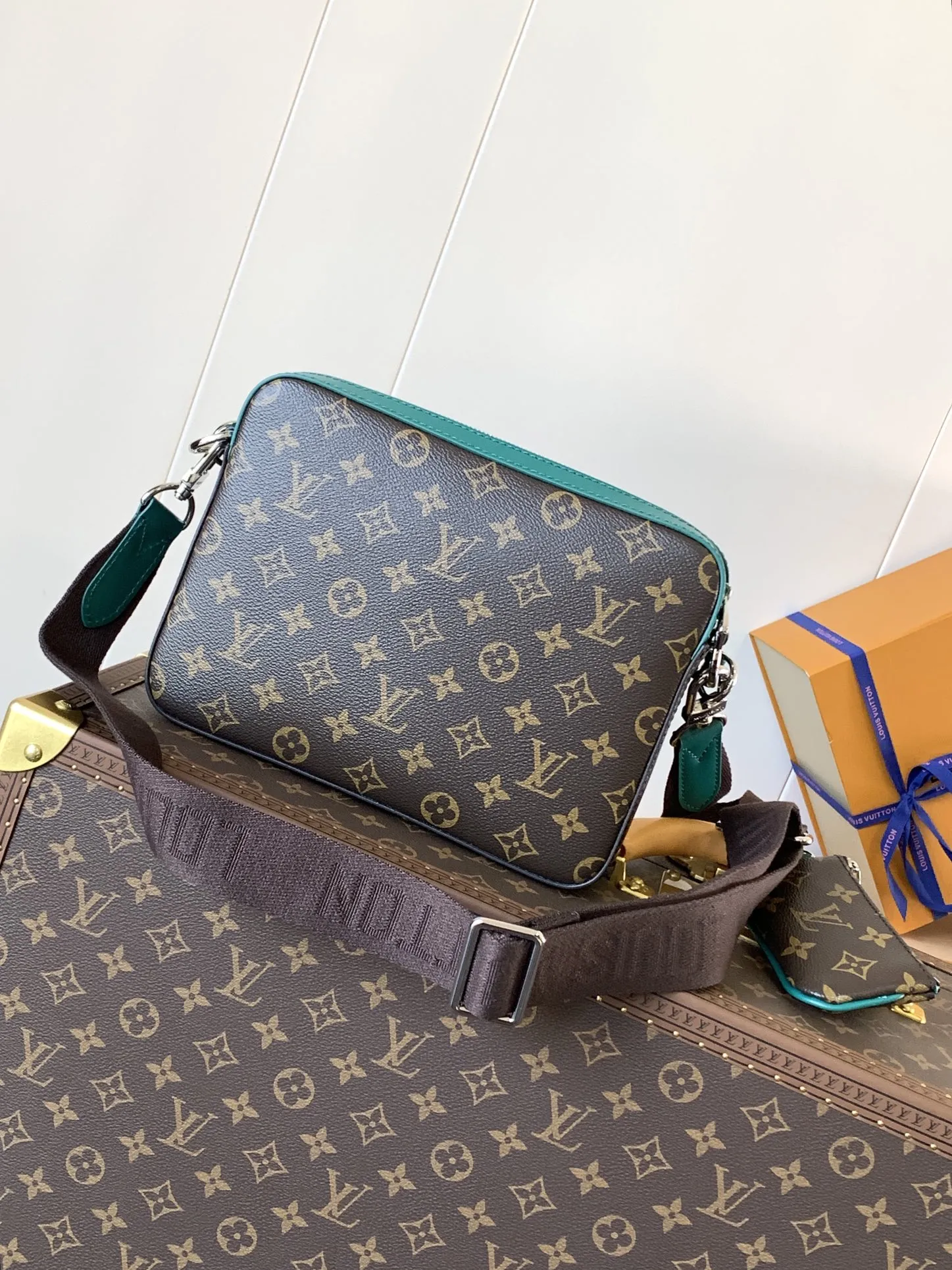 Louis Vuitton Trio Messenger M12766 - 图片 4