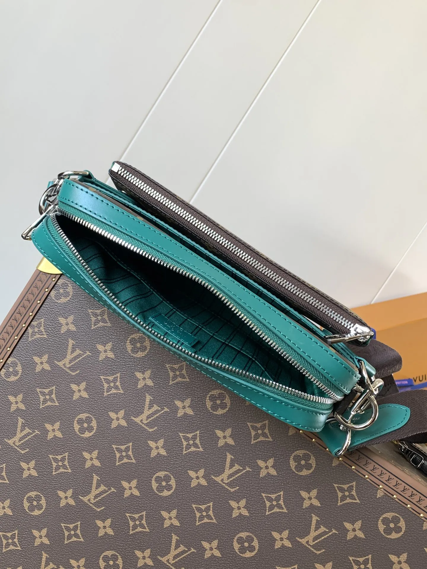 Louis Vuitton Trio Messenger M12766 - 图片 9