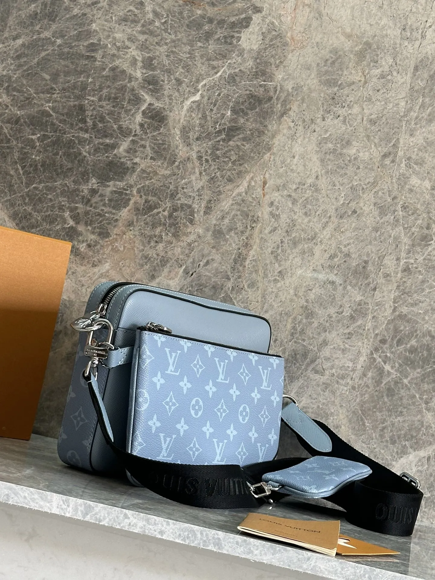 Louis Vuitton Trio Messenger M14069 - 图片 3