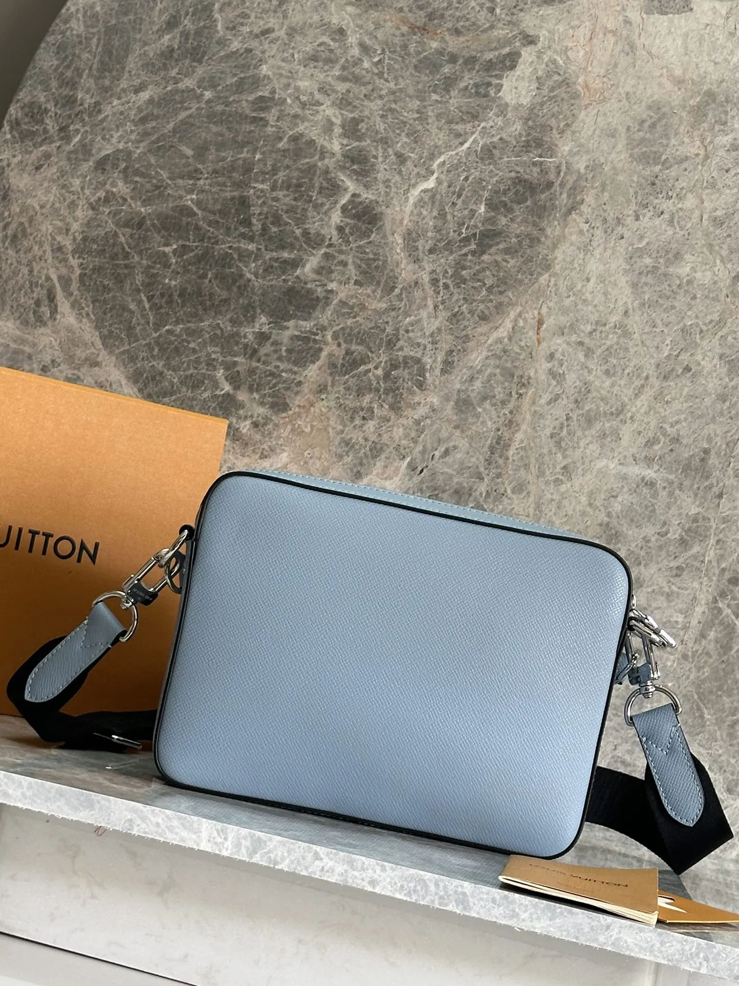 Louis Vuitton Trio Messenger M14069 - 图片 4