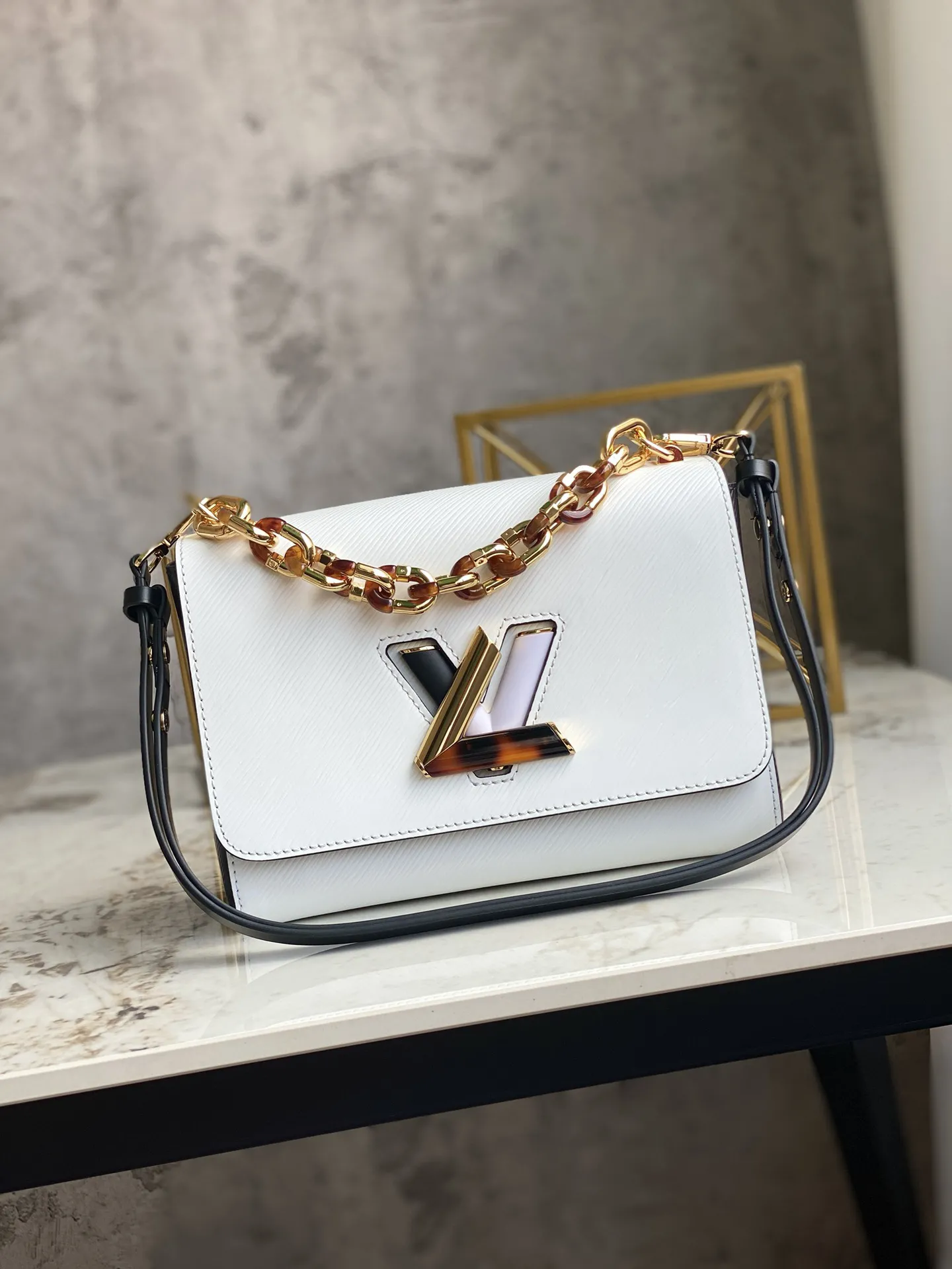Louis Vuitton Twist MM M58526 - Image 3