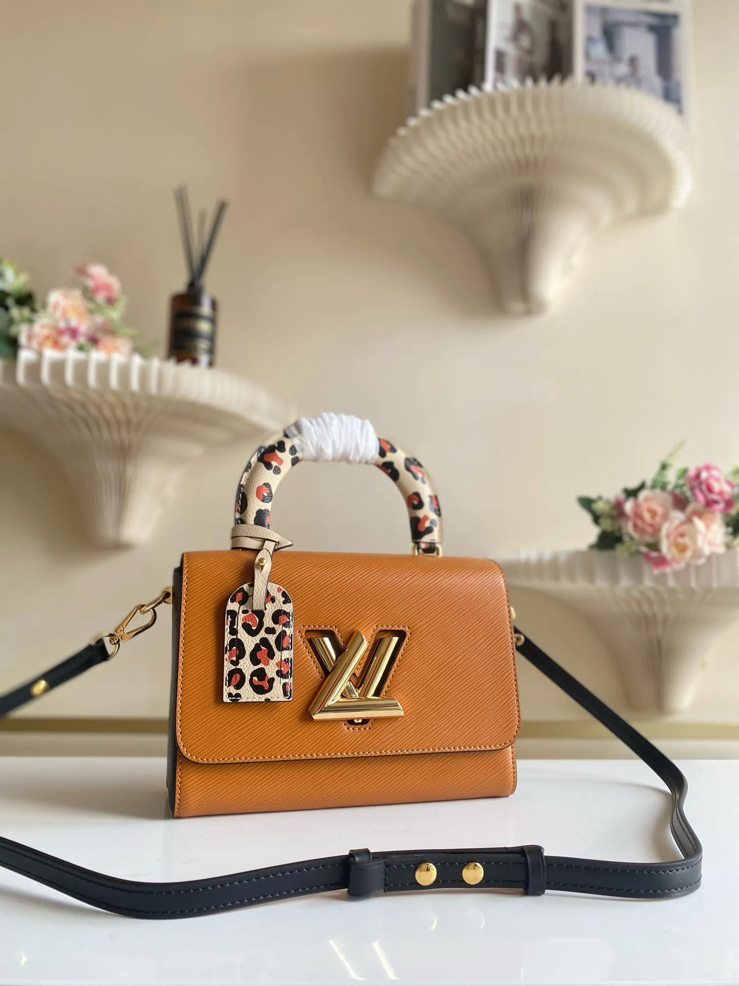 Louis Vuitton Twist MM M58689 - 图片 4