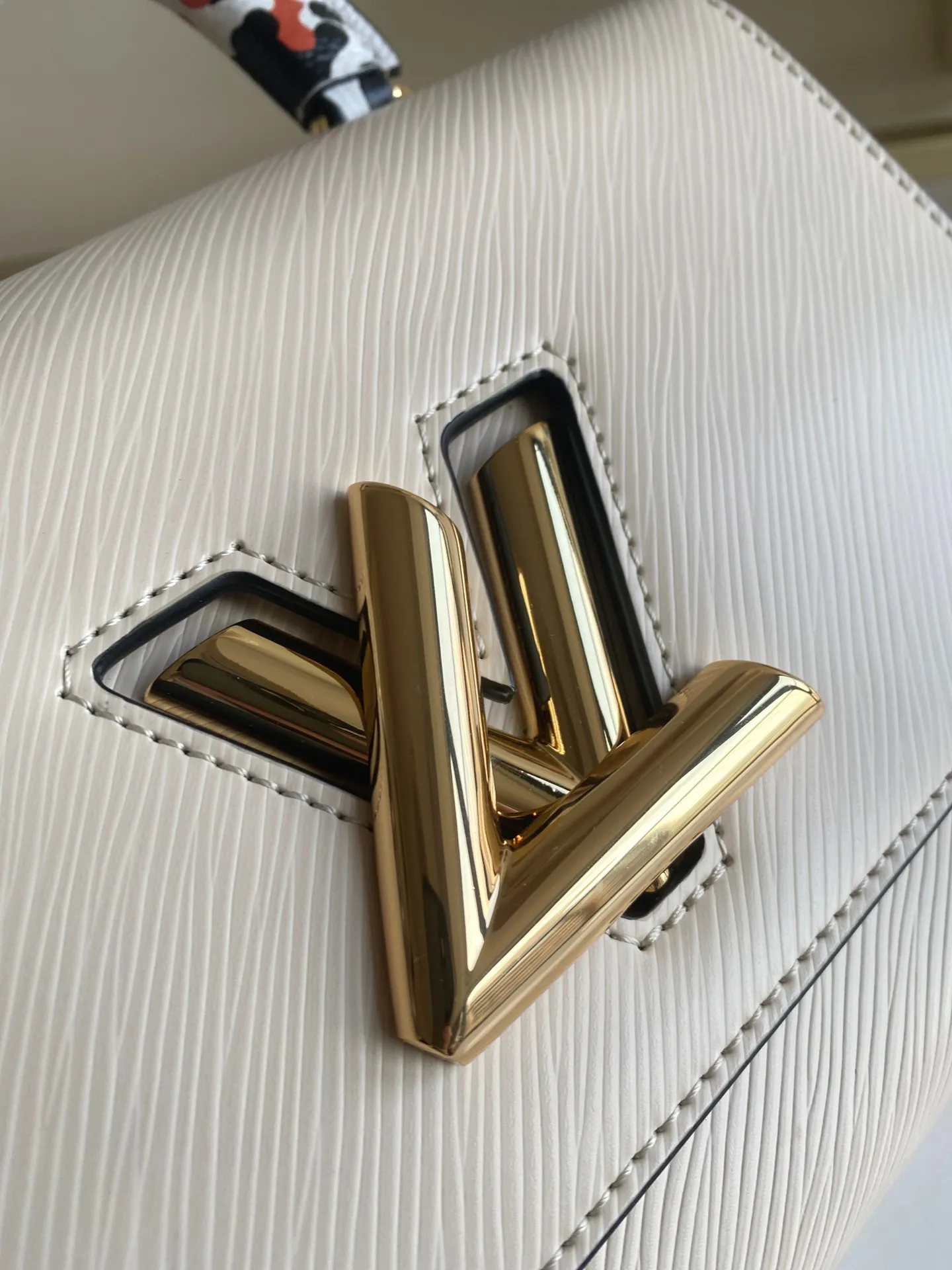 Louis Vuitton Twist PM M58546 - 图片 5