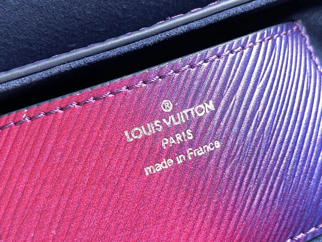 Alternative view of Louis Vuitton Twist MM M59896