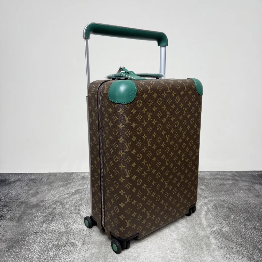 Louis Vuitton Horizon 55 M12610 - Image 4