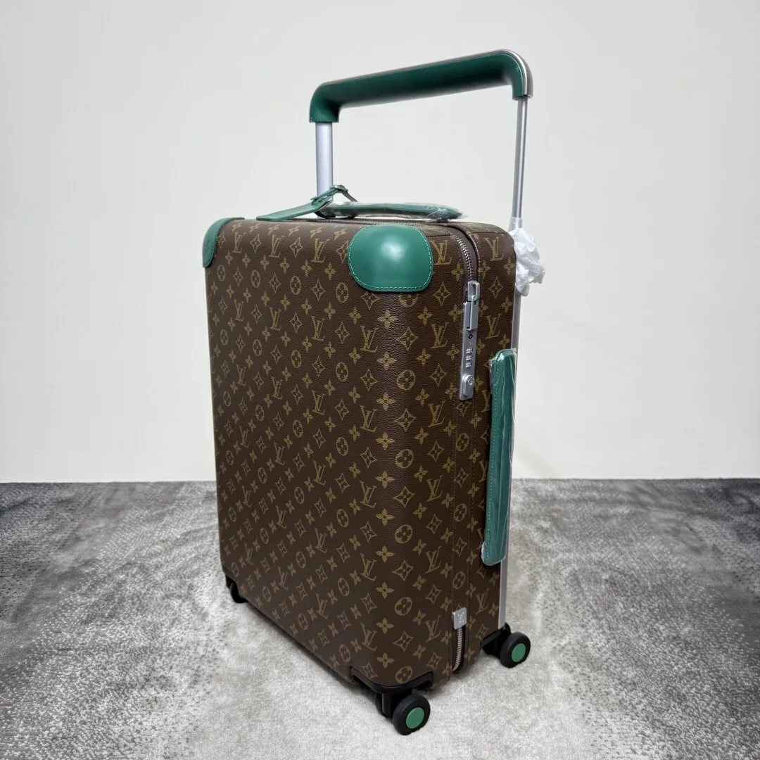 Louis Vuitton Horizon 55 M12610 - Image 5
