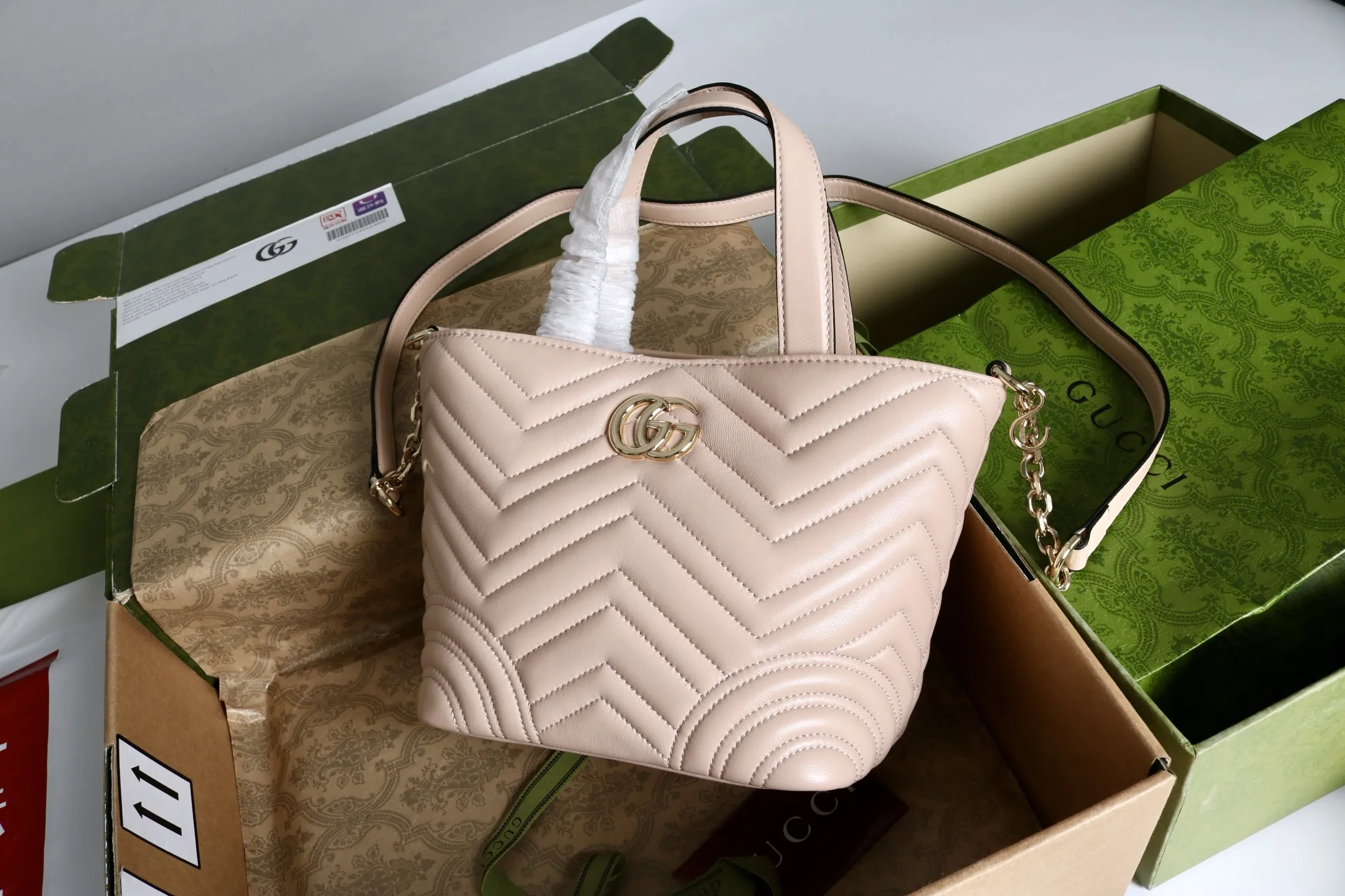 Gucci Betty small tote bag ?847386 - Image 10