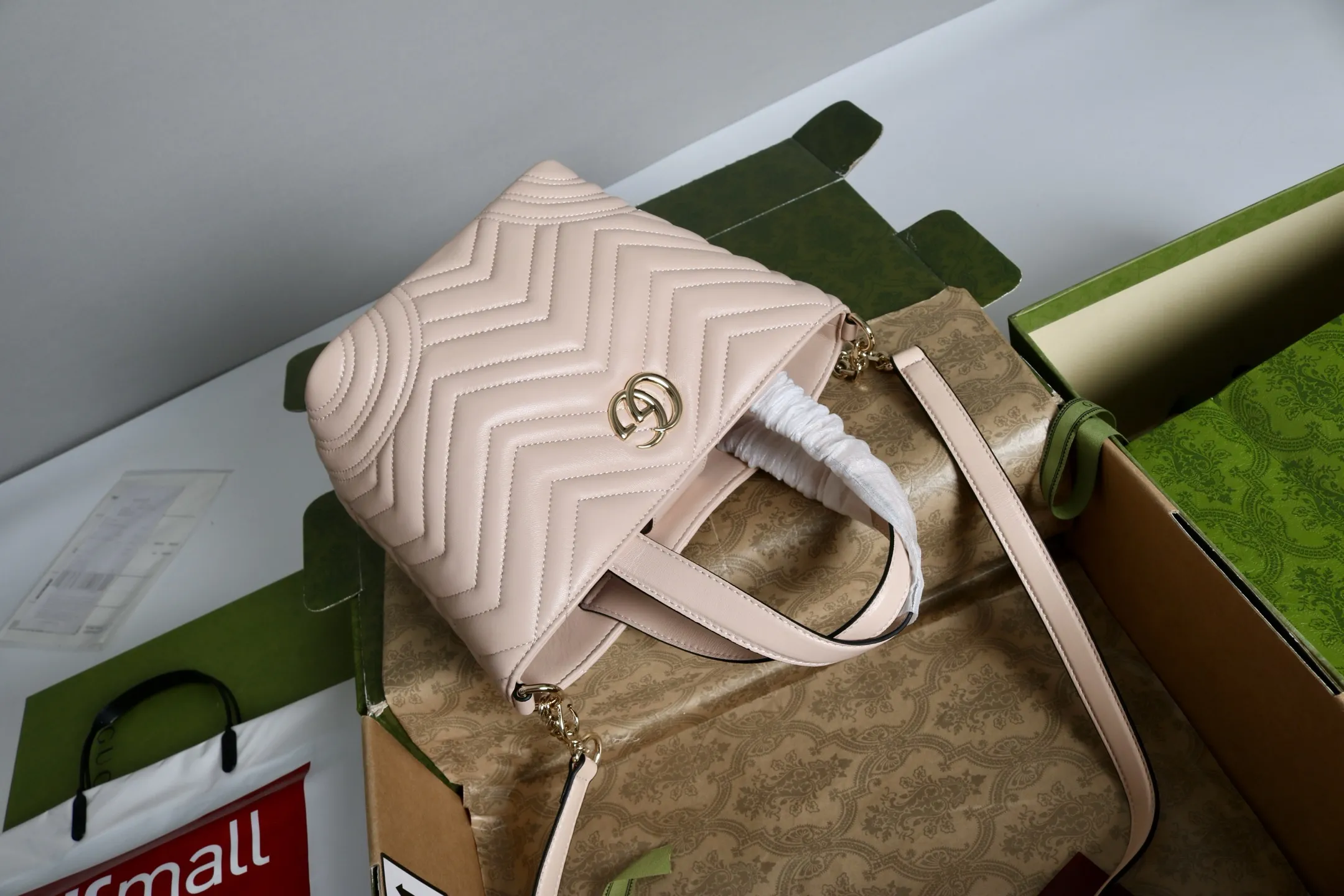 Gucci Betty small tote bag ?847386 - Image 11