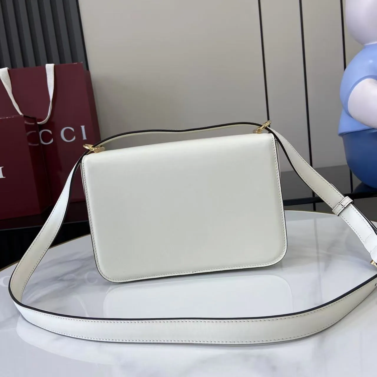 Gucci Siena small shoulder bag 846705 - Image 4