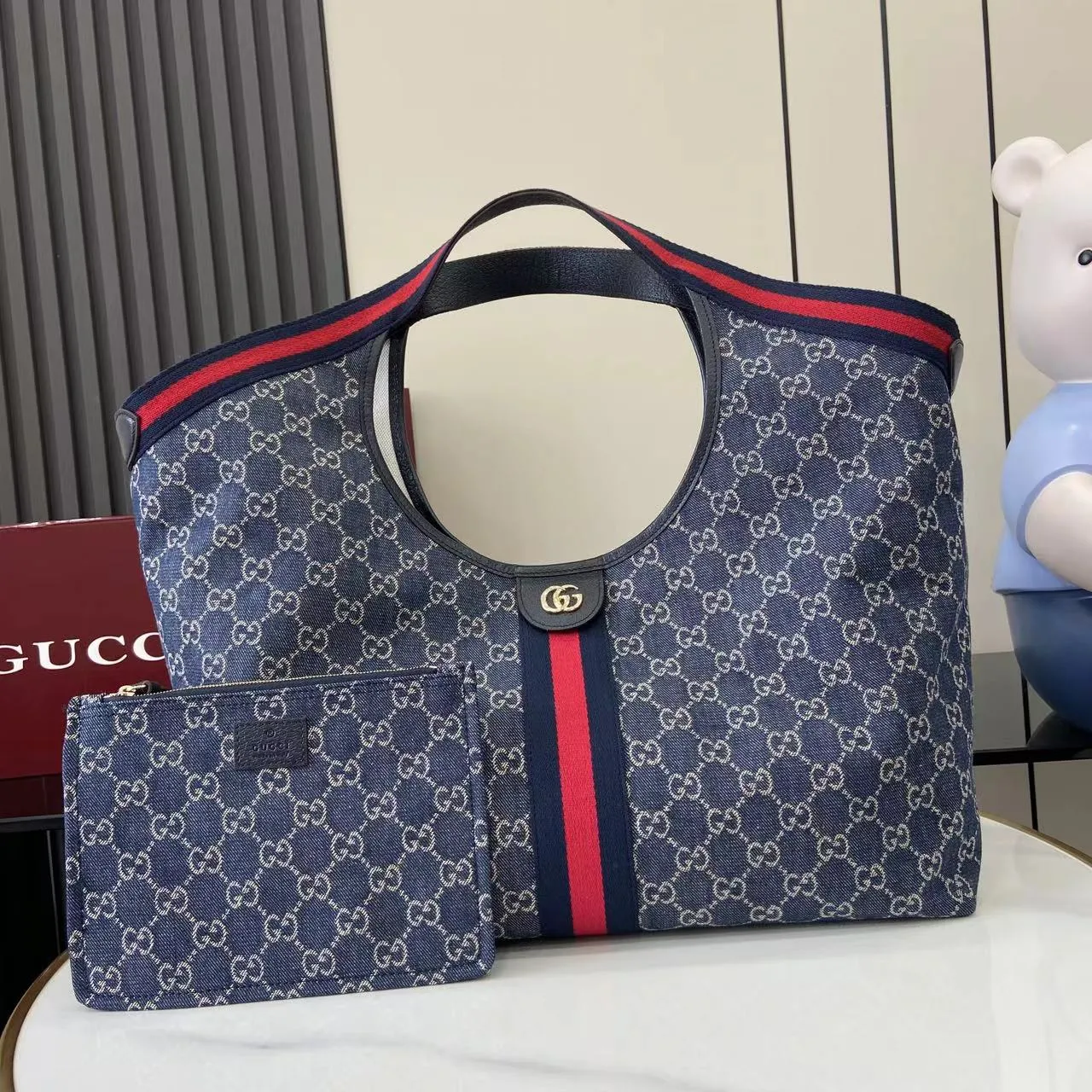 Alternative view of Gucci Giglio large tote bag 853971