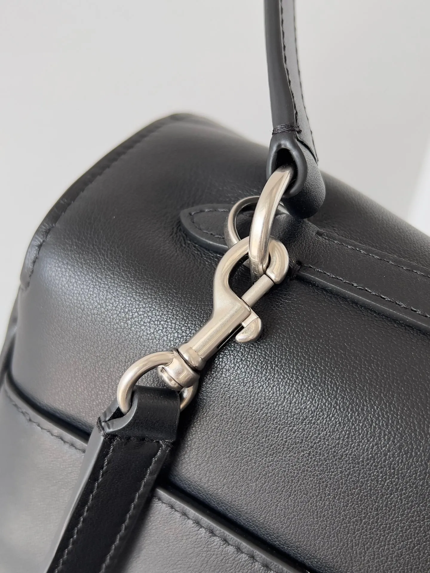 Balenciaga Men's Balenciaga Automobili Lamborghini Rodeo Handbag Large With Charms in Black 789744 - Image 8