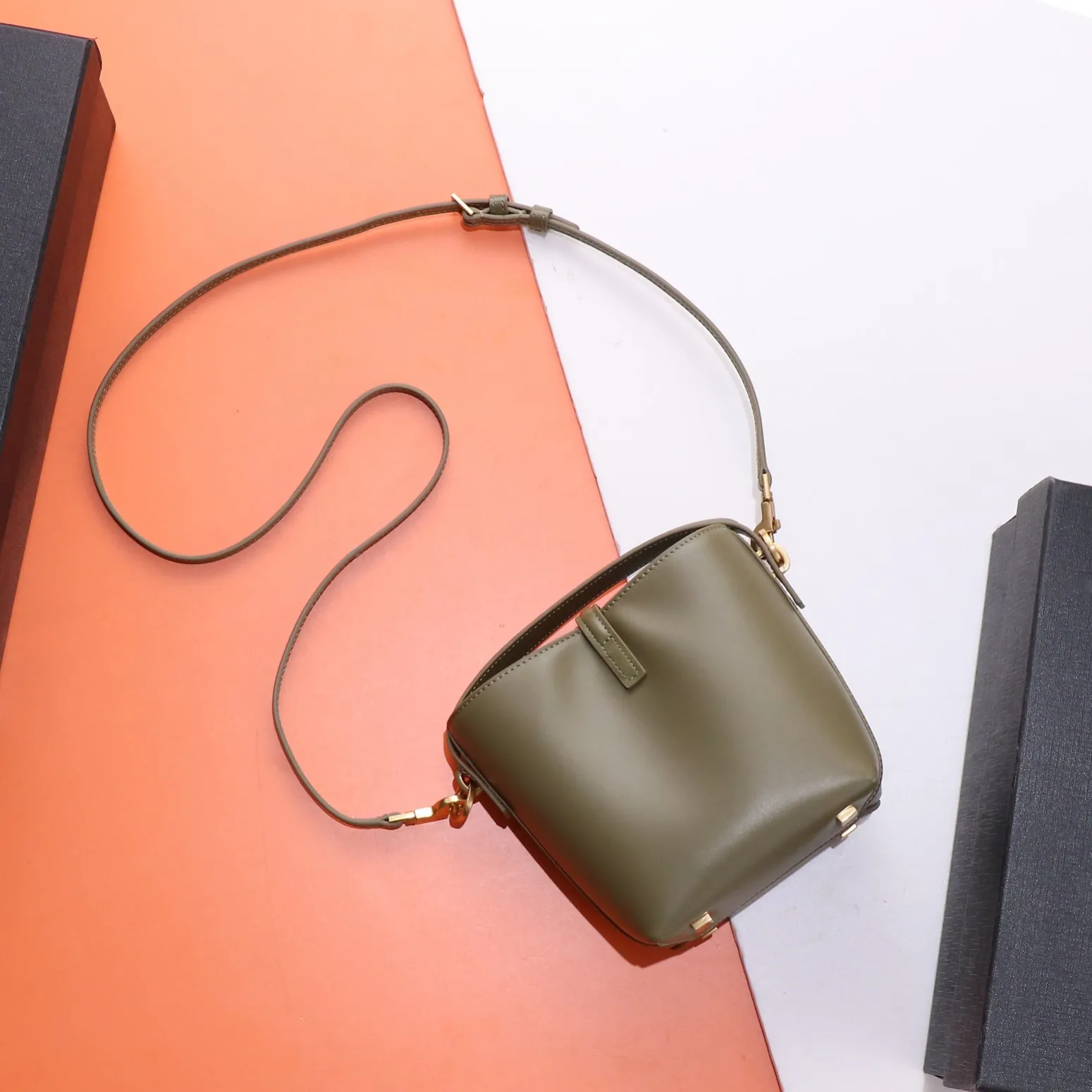 YSL LE 37 mini in shiny leather 765870 - Image 5