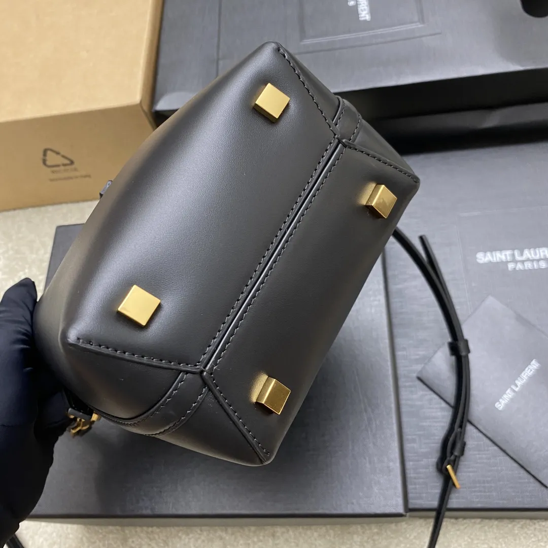 YSL LE 37 mini in shiny leather 765870 - Image 5