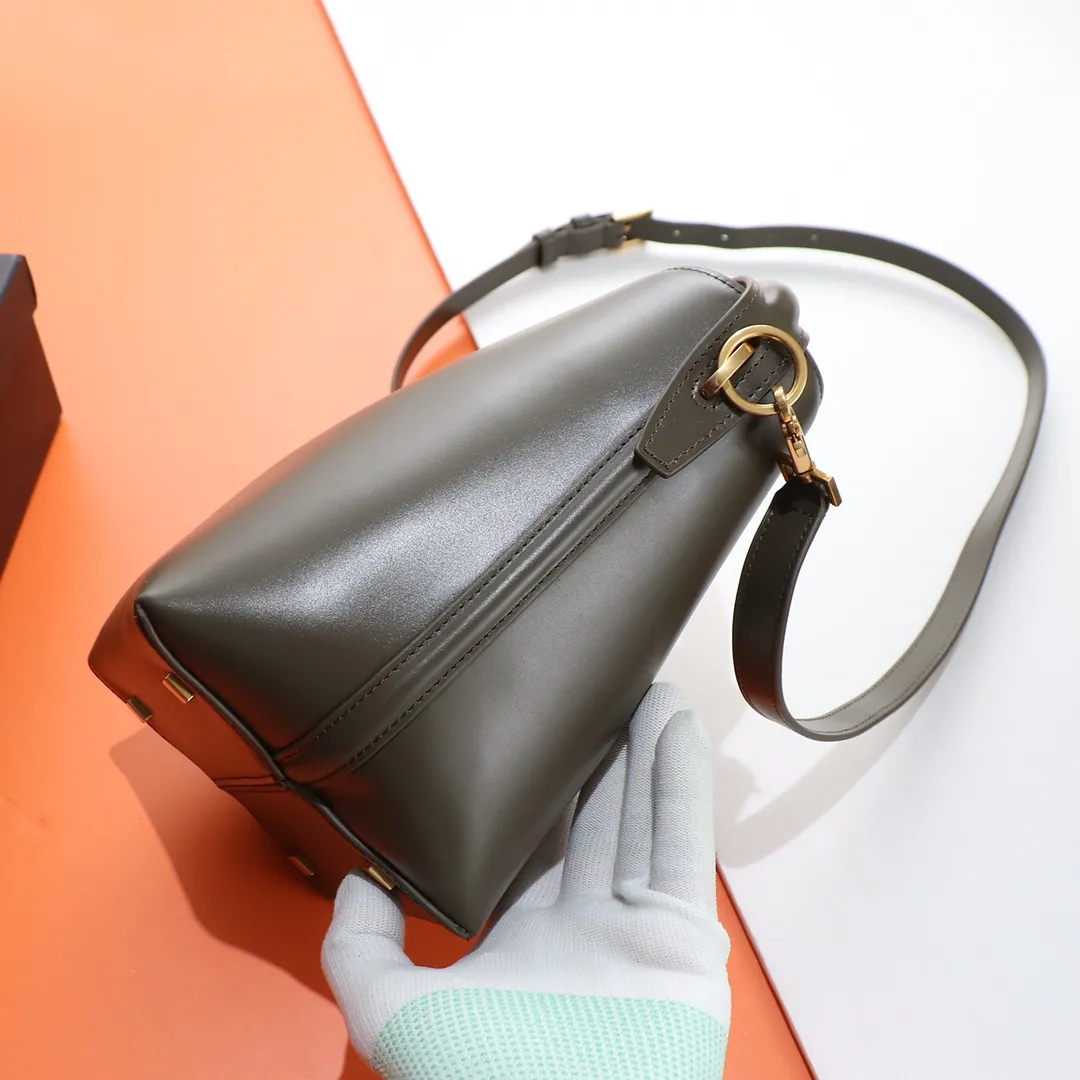YSL LE 37 small in shiny leather 749036 - Image 4
