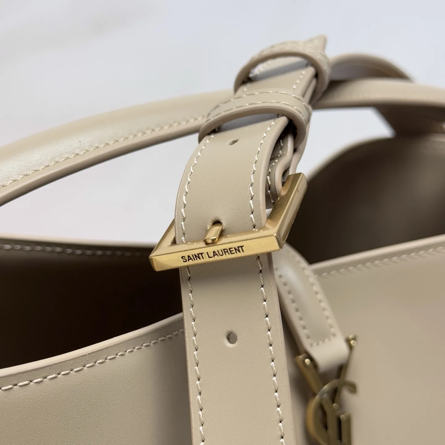 YSL Le 37 in shiny leather 742828 - Image 8