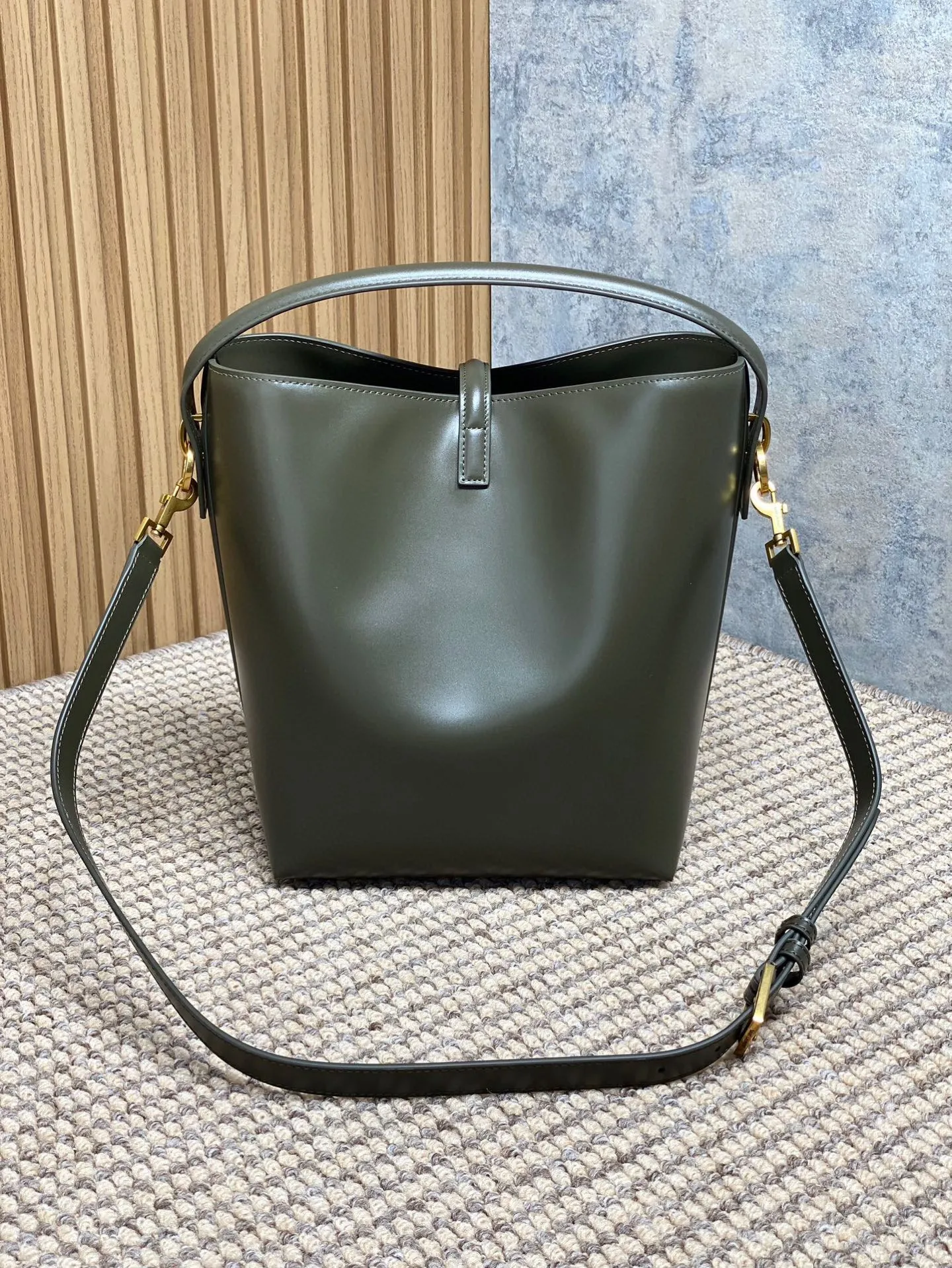 YSL Le 37 in shiny leather 742828 - Image 4