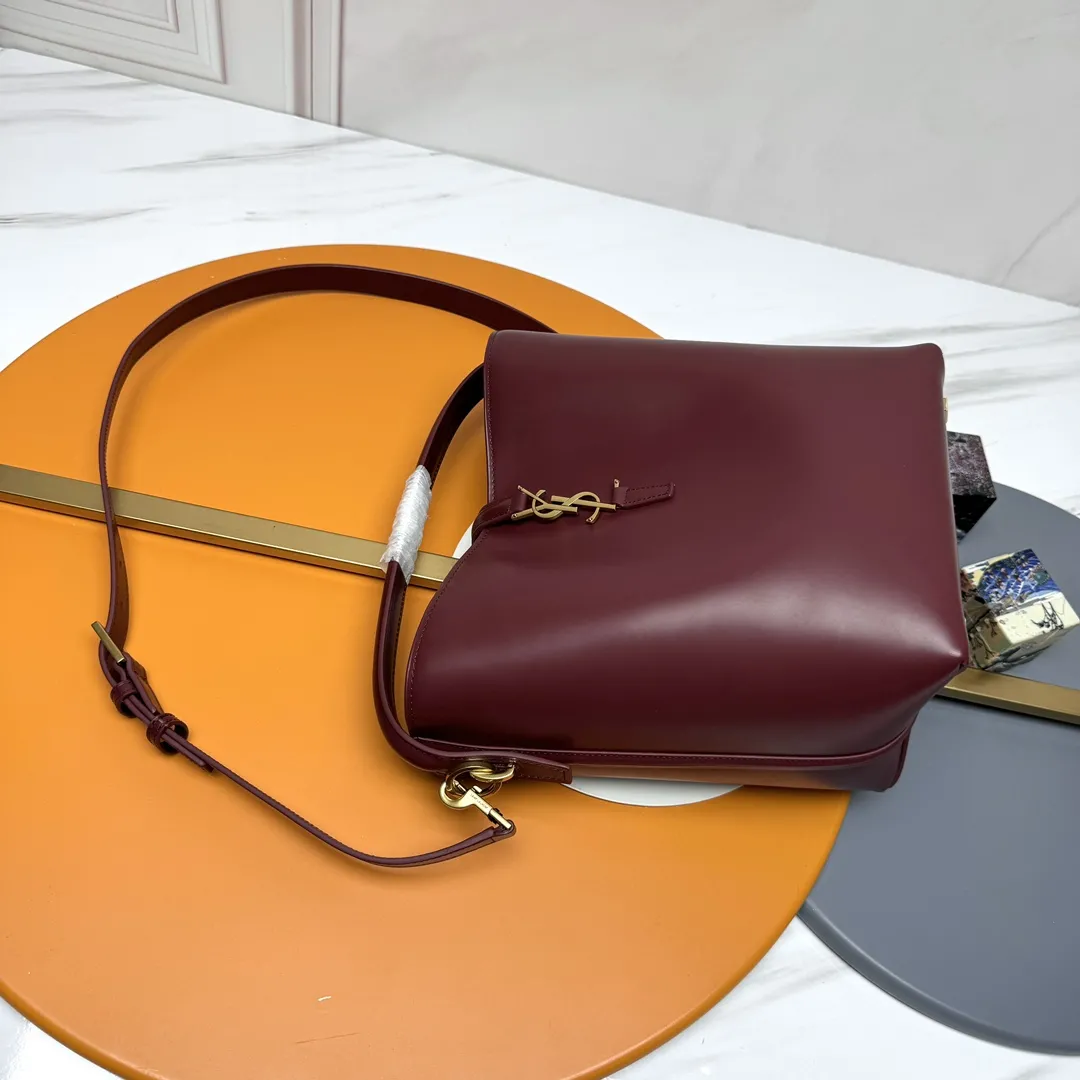 YSL Le 37 in shiny leather 742828 - Image 5