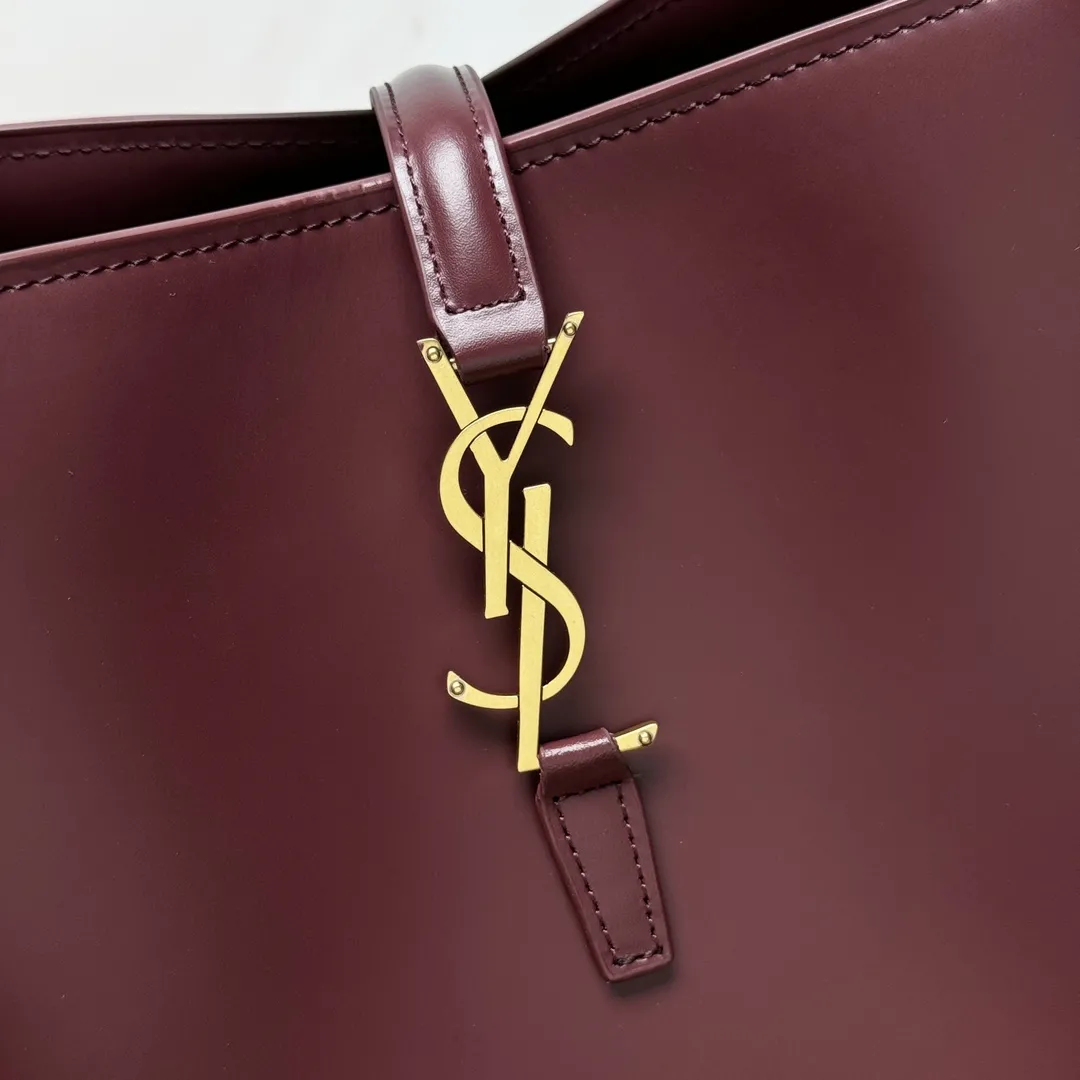 YSL Le 37 in shiny leather 742828 - Image 6