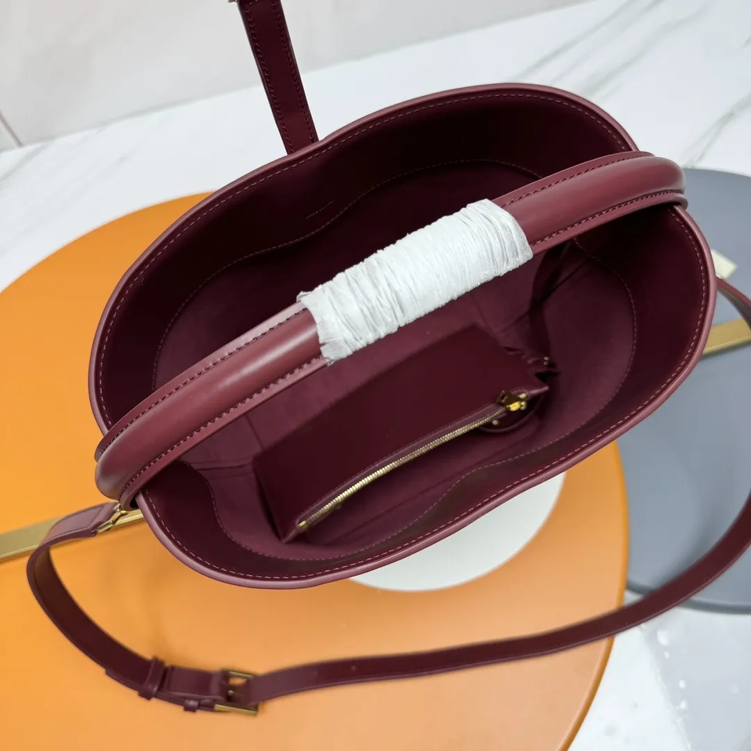 YSL Le 37 in shiny leather 742828 - Image 10