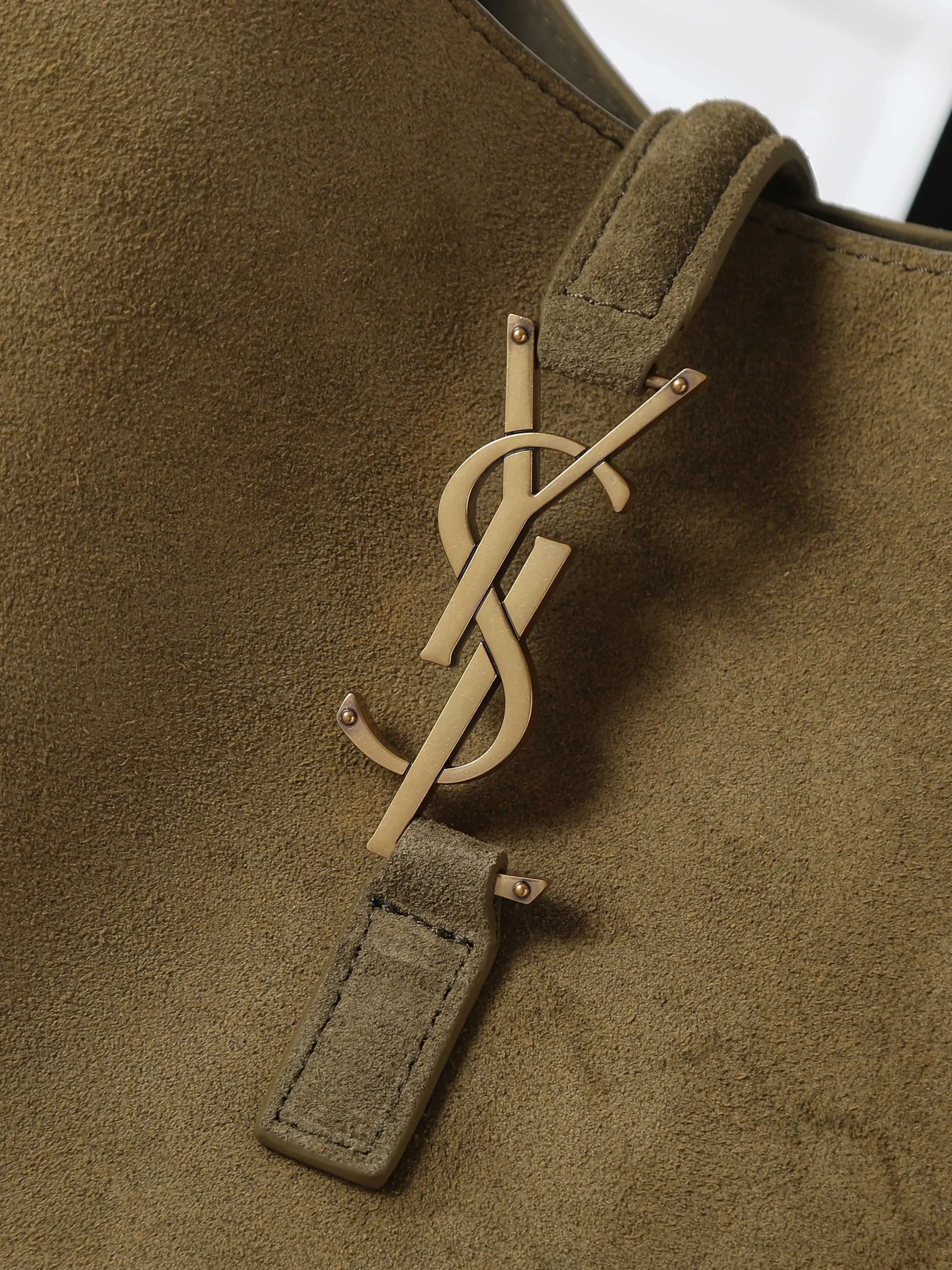 YSL LE 5 à 7 Supple Large in Suede 753837 - Image 6