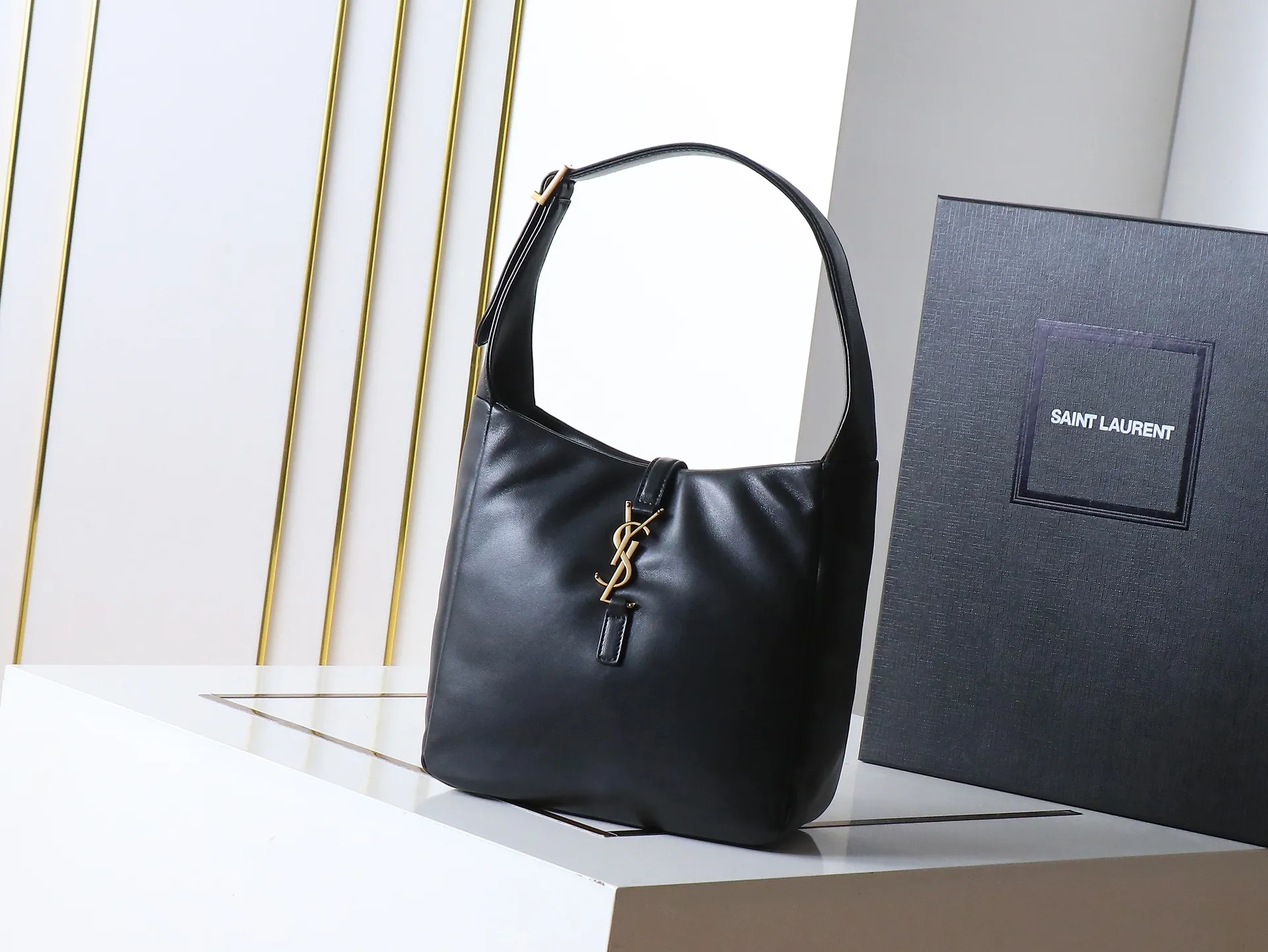 Alternative view of YSL LE 5 à 7 Supple Small in lambskin 713938