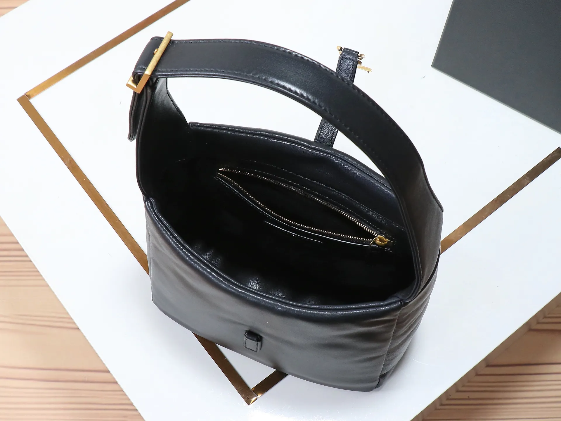 YSL LE 5 à 7 Supple Small in lambskin 713938 - 图片 9