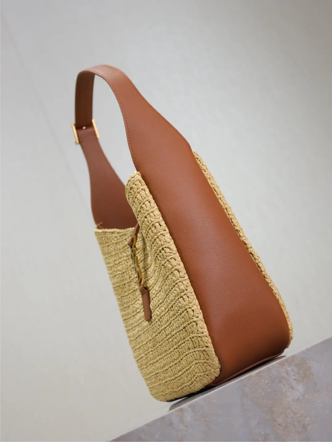 YSL LE 5 à 7 supple small in raffia and leather 823812 - Image 6