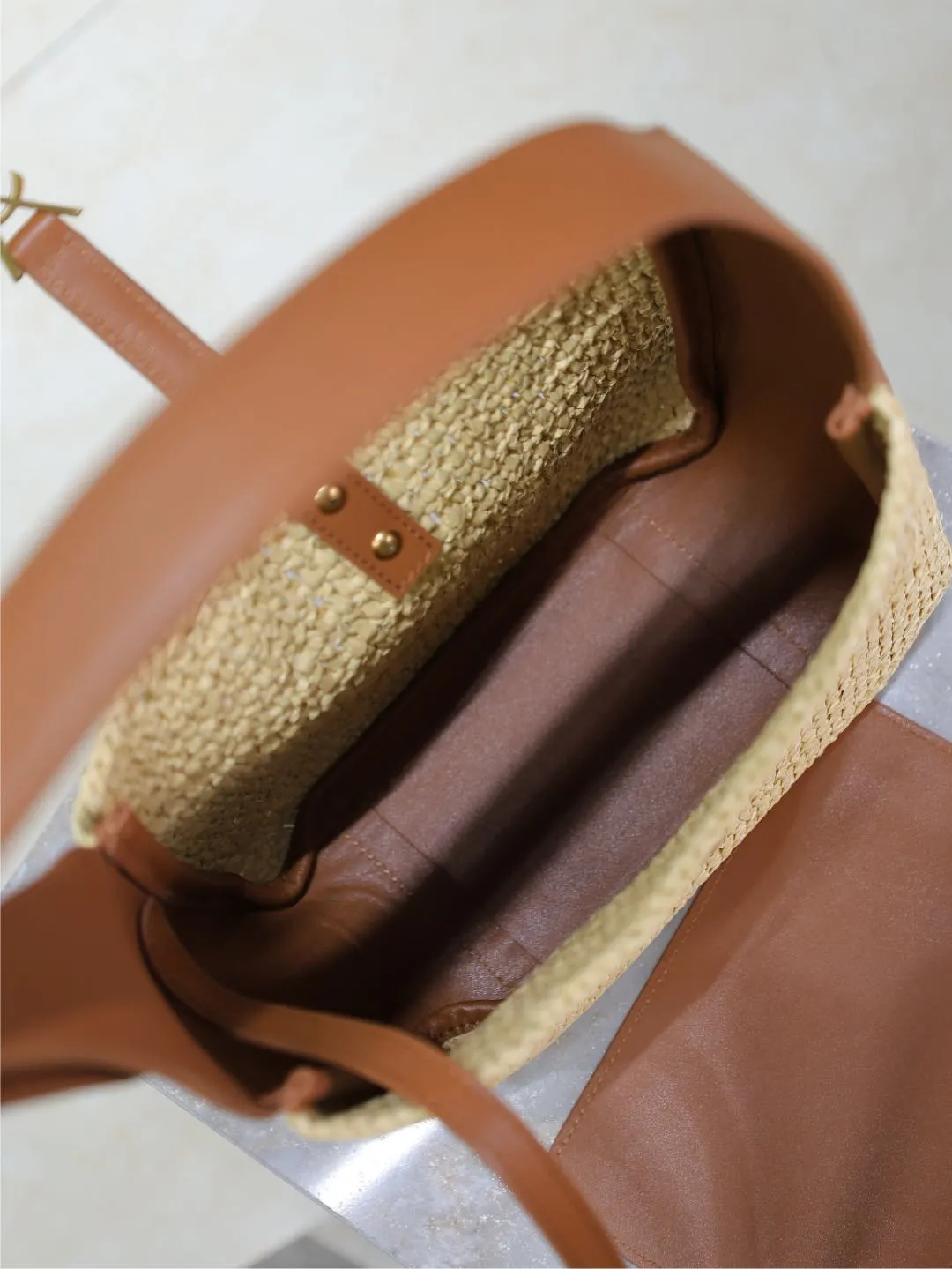 YSL LE 5 à 7 supple small in raffia and leather 823812 - Image 9