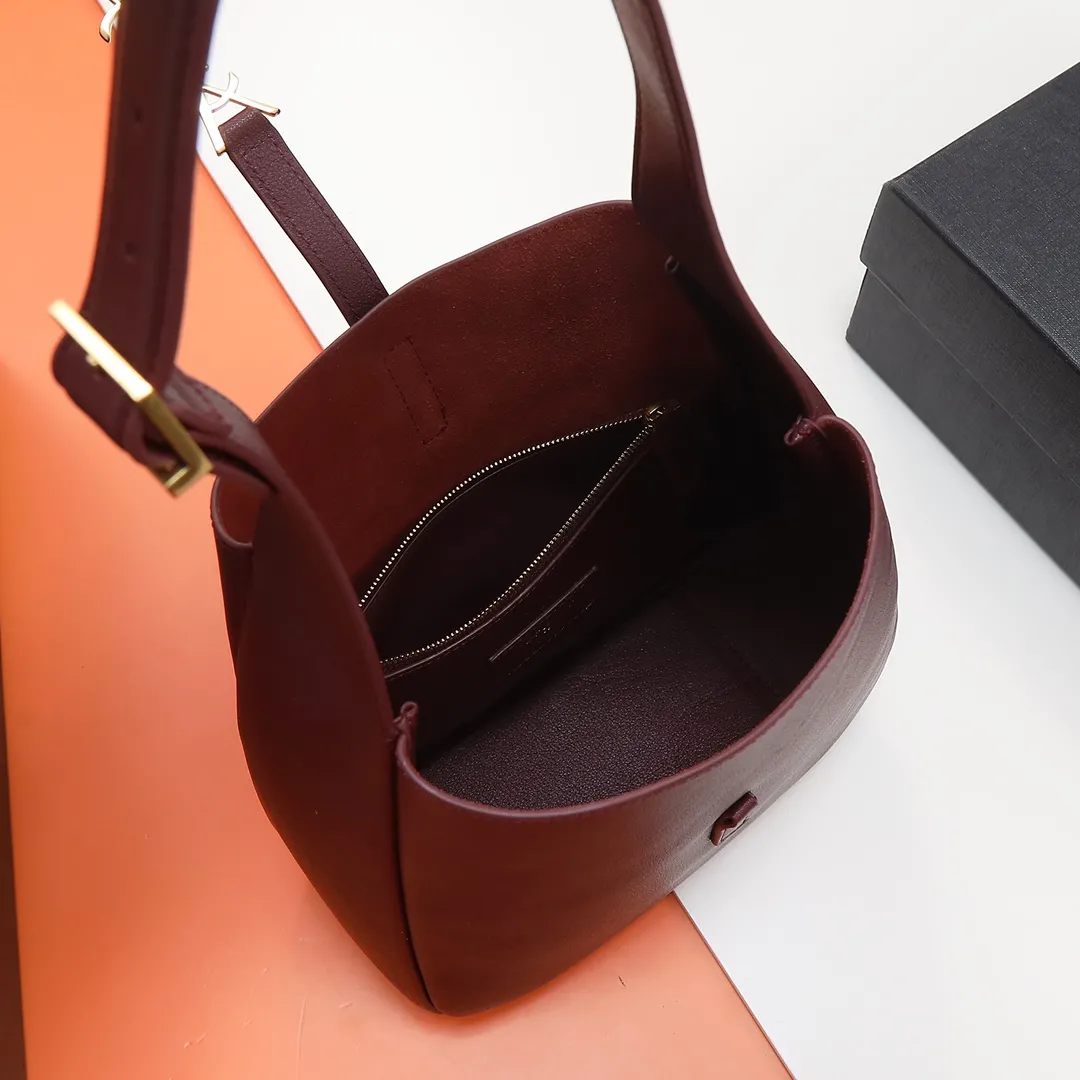 YSL LE 5 à 7 Supple Small in grained leather 713938 - 图片 10