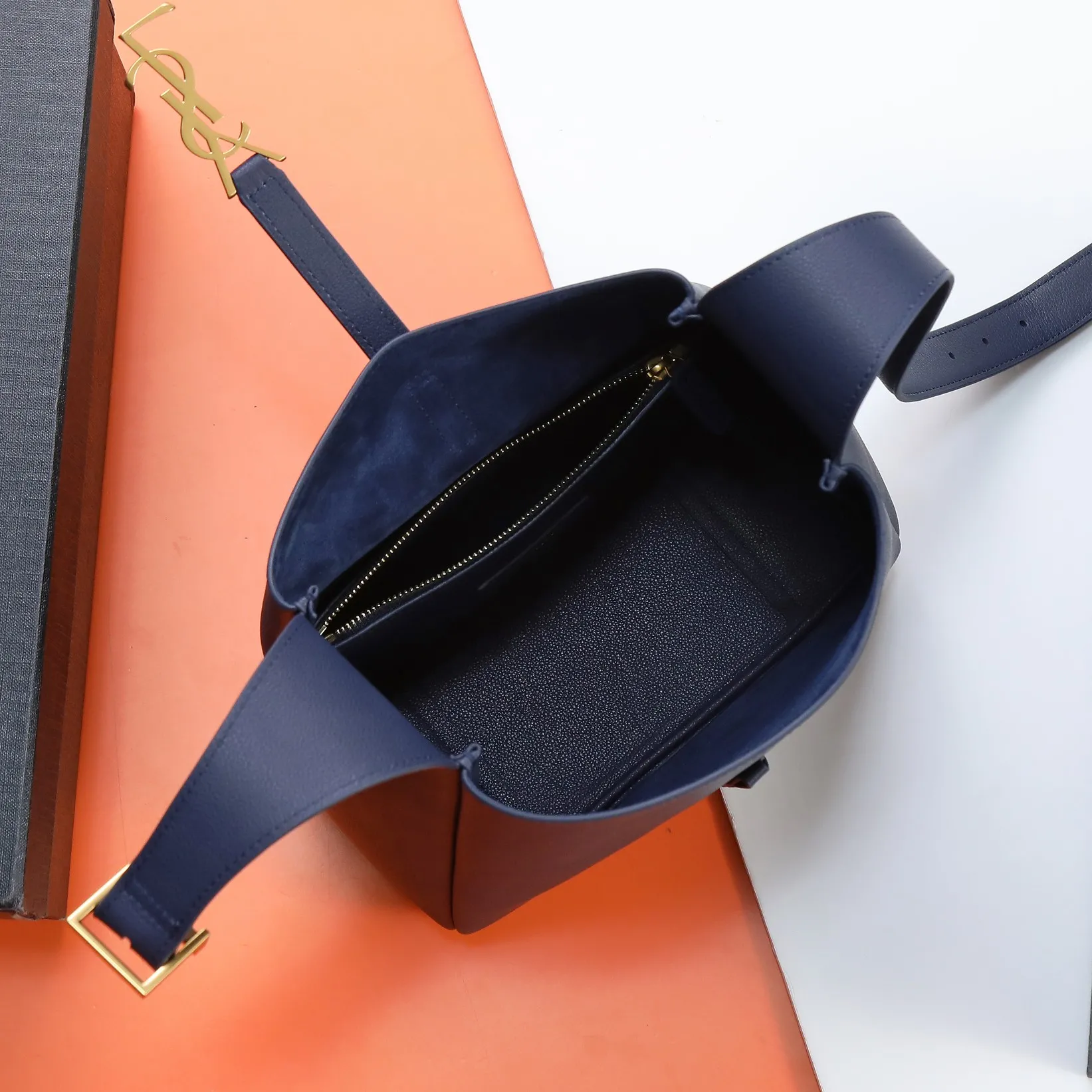 YSL LE 5 à 7 Supple Small in grained leather 713938 - 图片 9