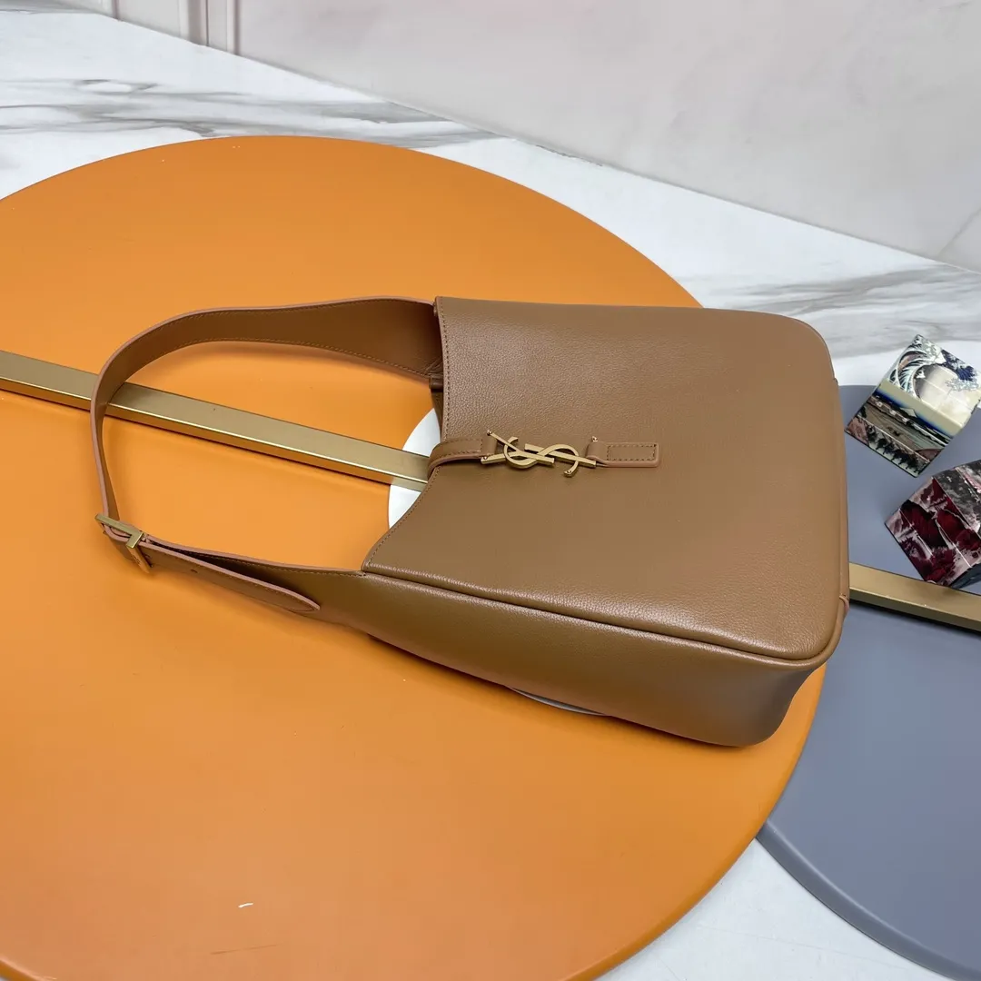 YSL LE 5 à 7 Supple Small in grained leather 713938 - 图片 5
