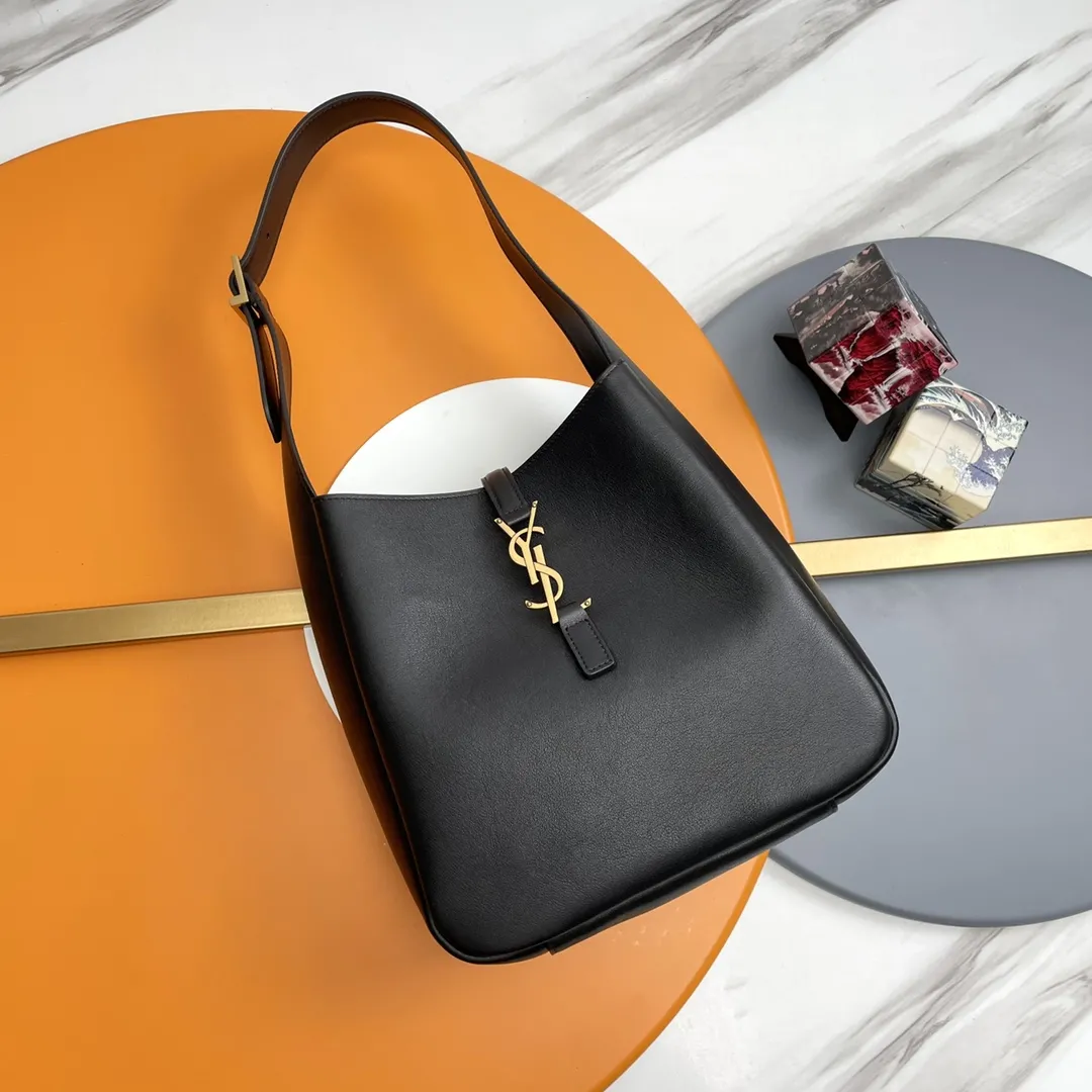 Alternative view of YSL LE 5 à 7 Supple Small in grained leather 713938