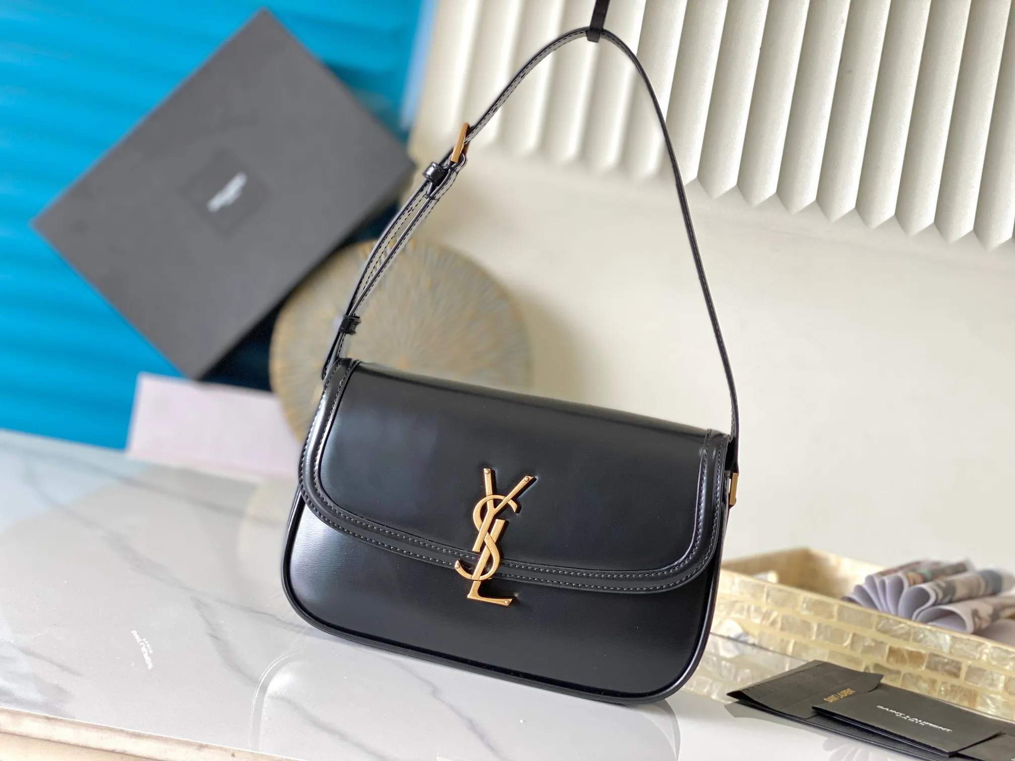 Alternative view of YSL SOLFERINO medium in BOX SAINT LAURENT 832330