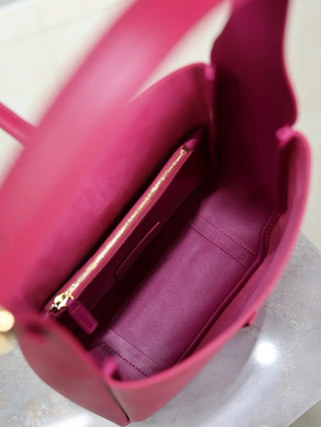 YSL LE 5 à 7 supple small IN GRAINED LEATHER 713938 - Image 8