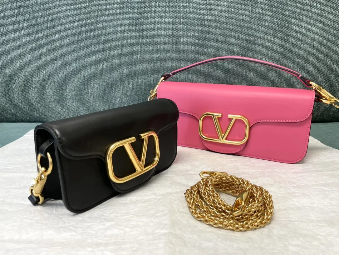 Valentino Garavani Loc?? Small Shoulder Bag In Calfskin 7W2B0K - Image 6