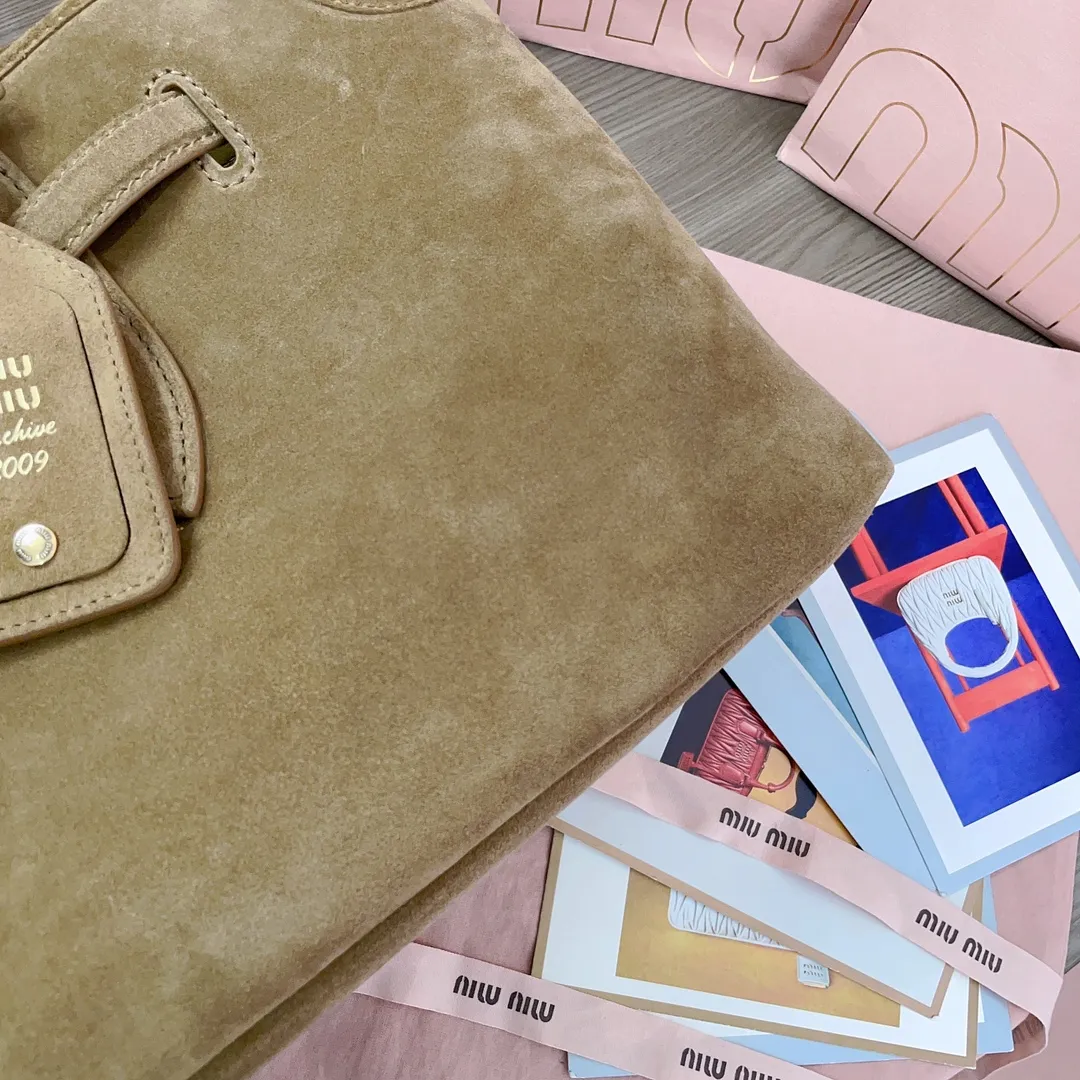 Miu Miu Aventure Large Suede Bag 5BG310 - 图片 7