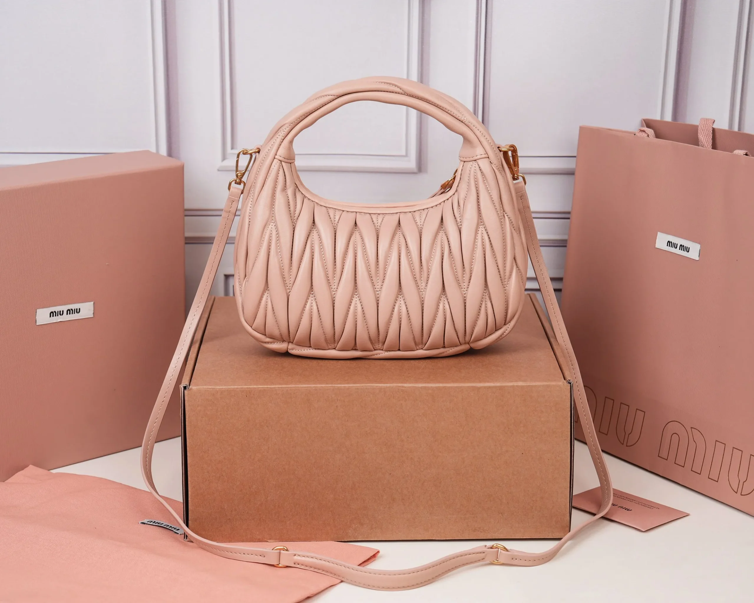 MiuMiu Wander matelass?? nappa leather hobo bag 5BC125 - 图片 5