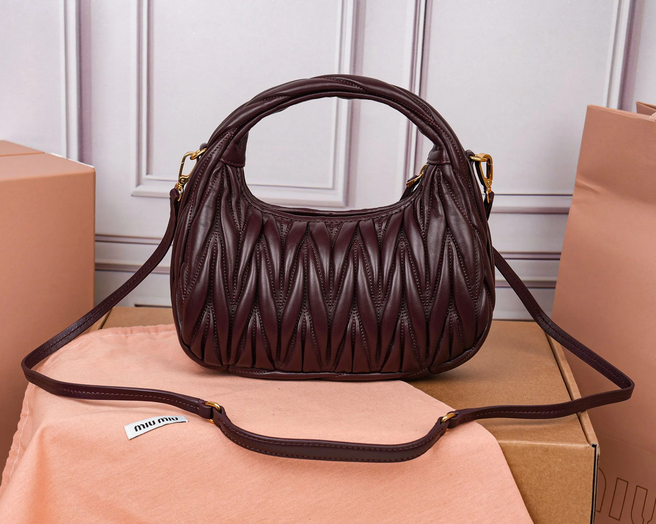 MiuMiu Wander matelass?? nappa leather hobo bag 5BC125 - 图片 5