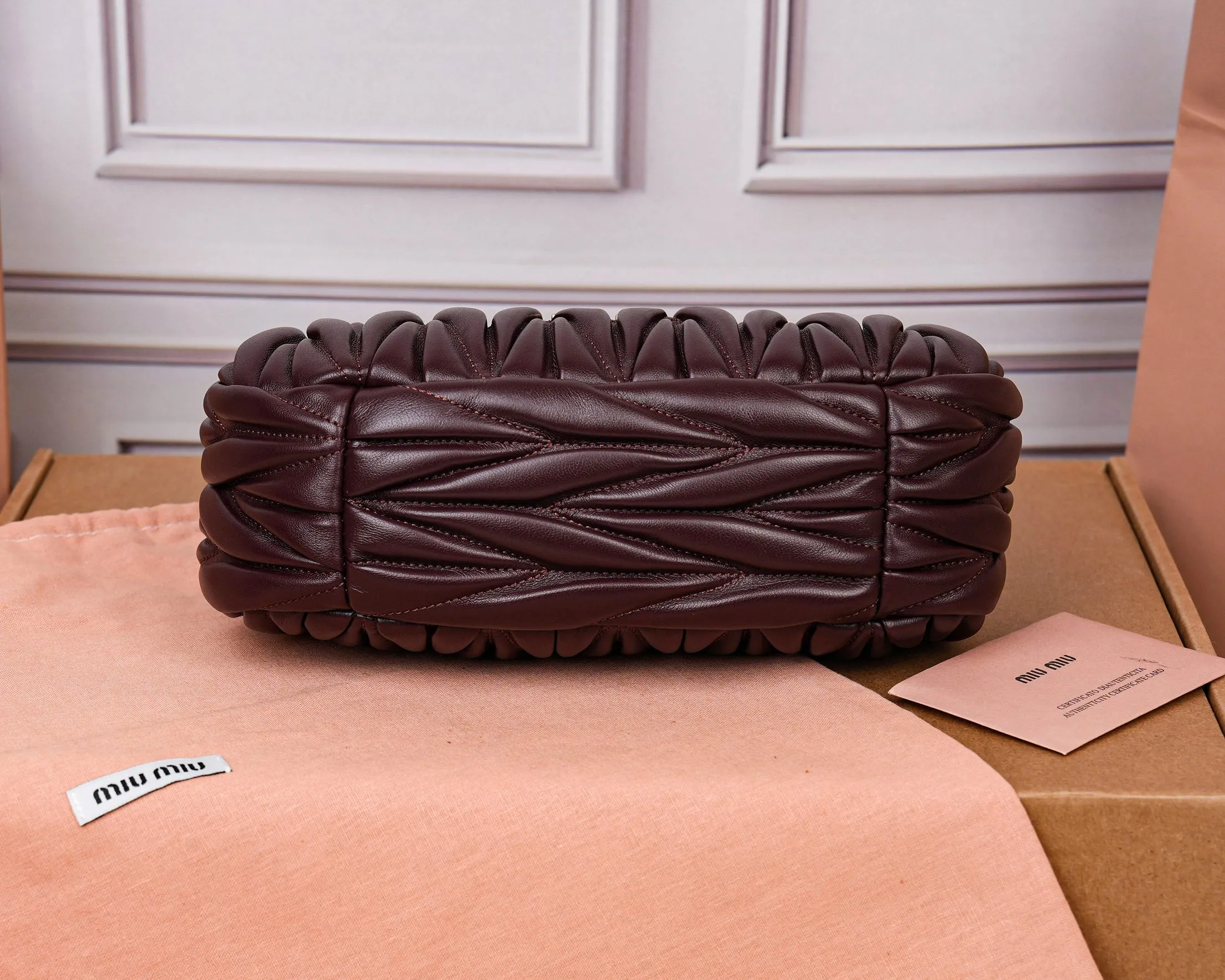 MiuMiu Wander matelass?? nappa leather hobo bag 5BC125 - 图片 6