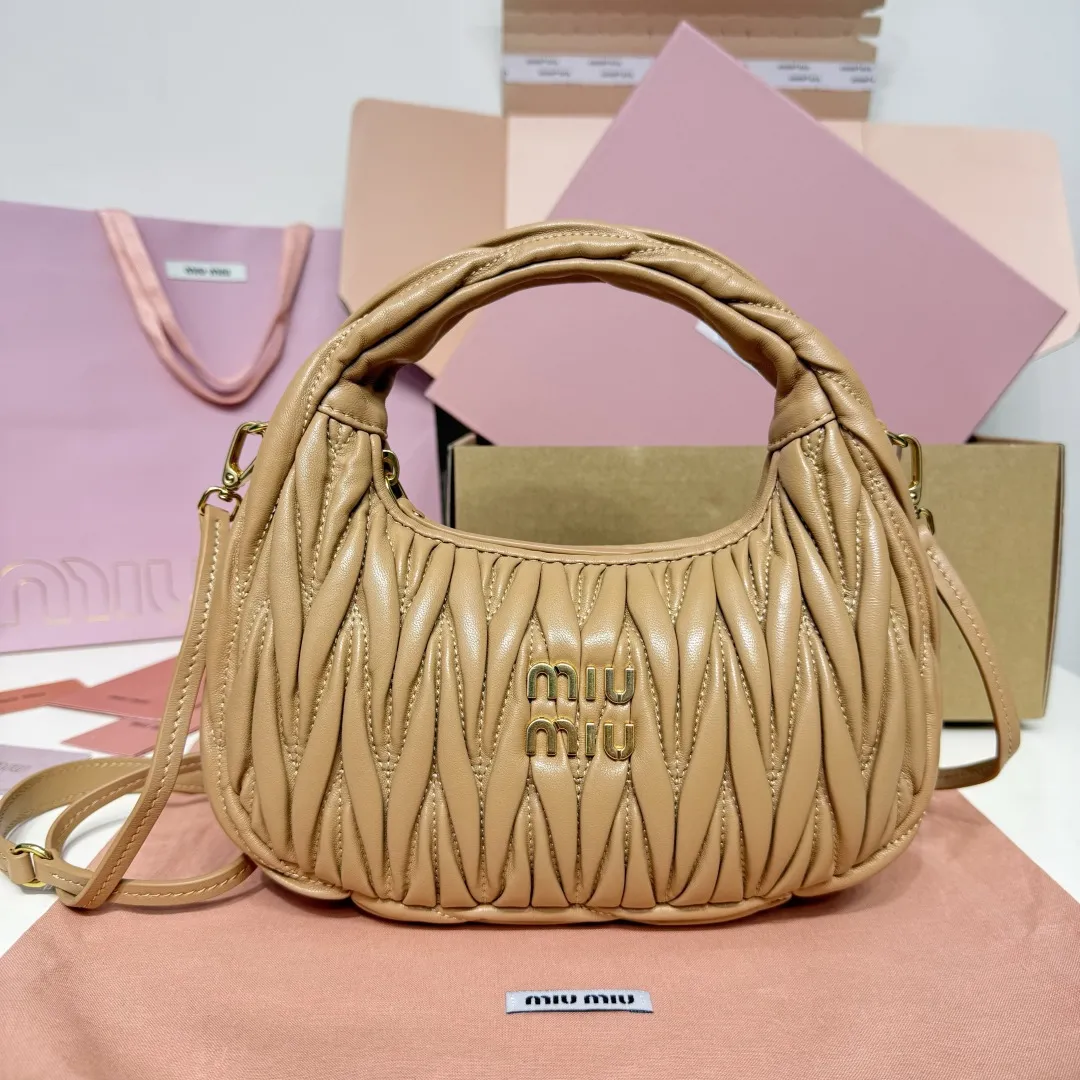 Alternative view of MiuMiu Wander matelass?? nappa leather hobo bag 5BC125