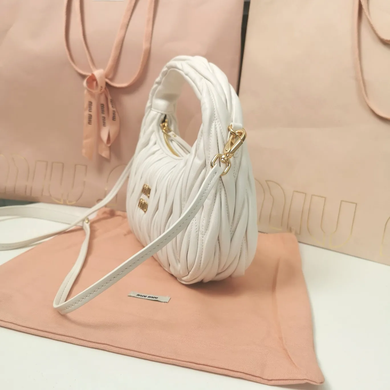 MiuMiu Wander matelass?? nappa leather hobo bag 5BC125 - Image 4