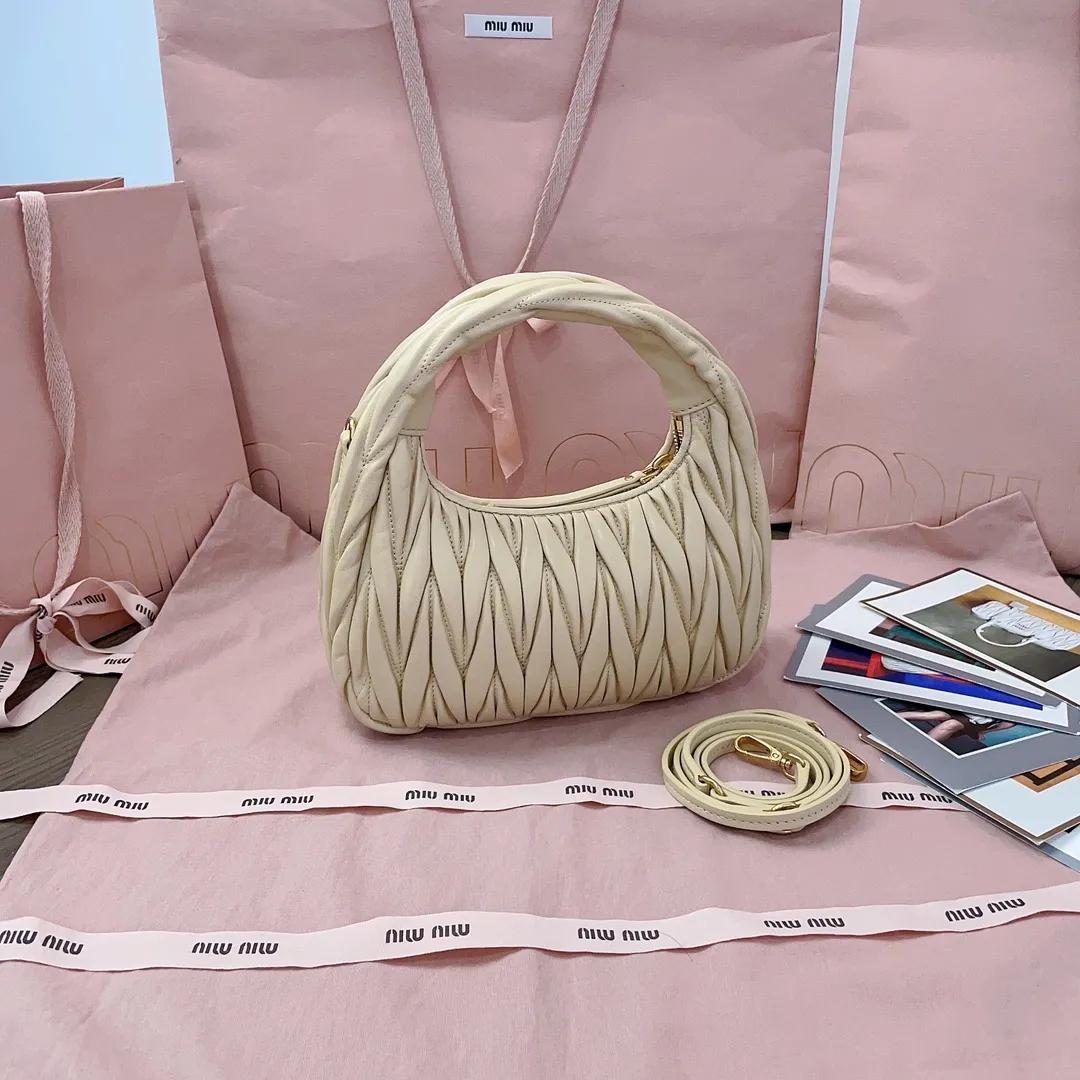 MiuMiu Wander matelass?? nappa leather hobo bag 5BC125 - Image 4