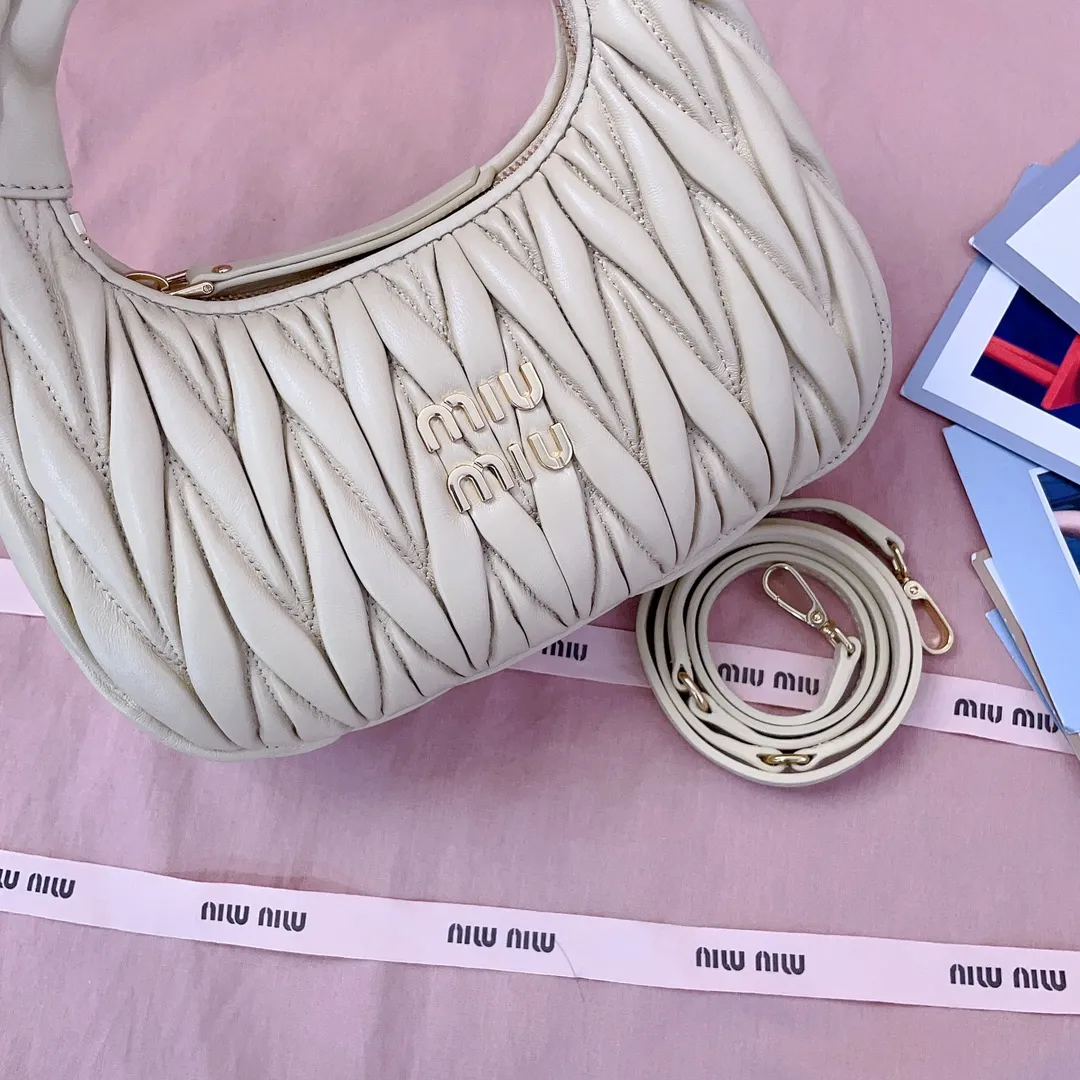 MiuMiu Wander matelass?? nappa leather hobo bag 5BC125 - Image 7