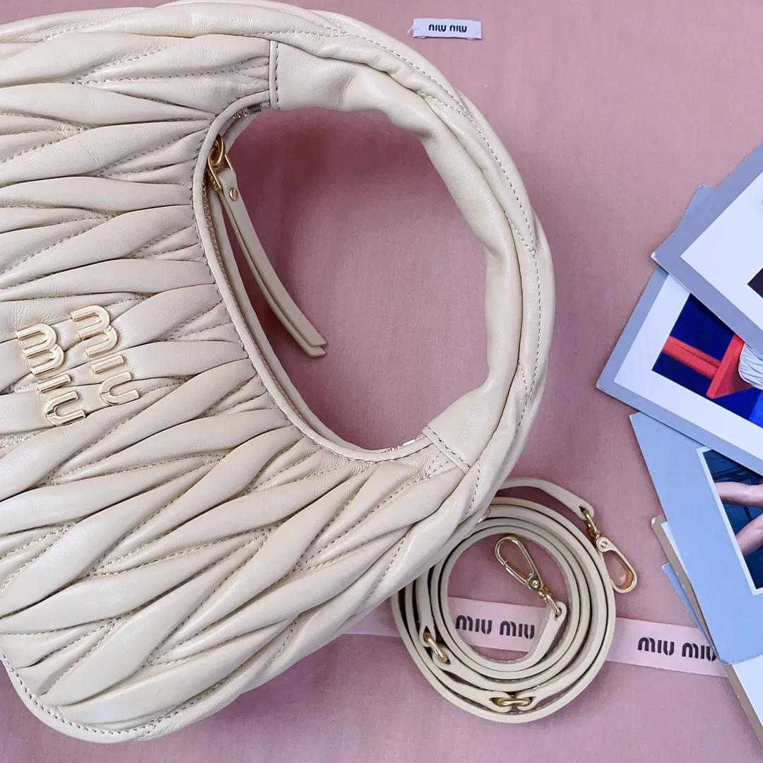 MiuMiu Wander matelass?? nappa leather hobo bag 5BC125 - Image 8