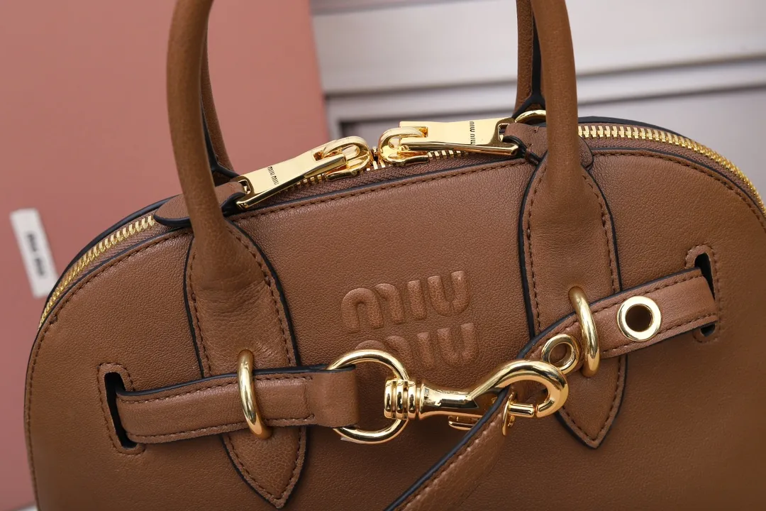 MiuMiu Aventure nappa leather top-handle bag 5BB169 - 图片 7