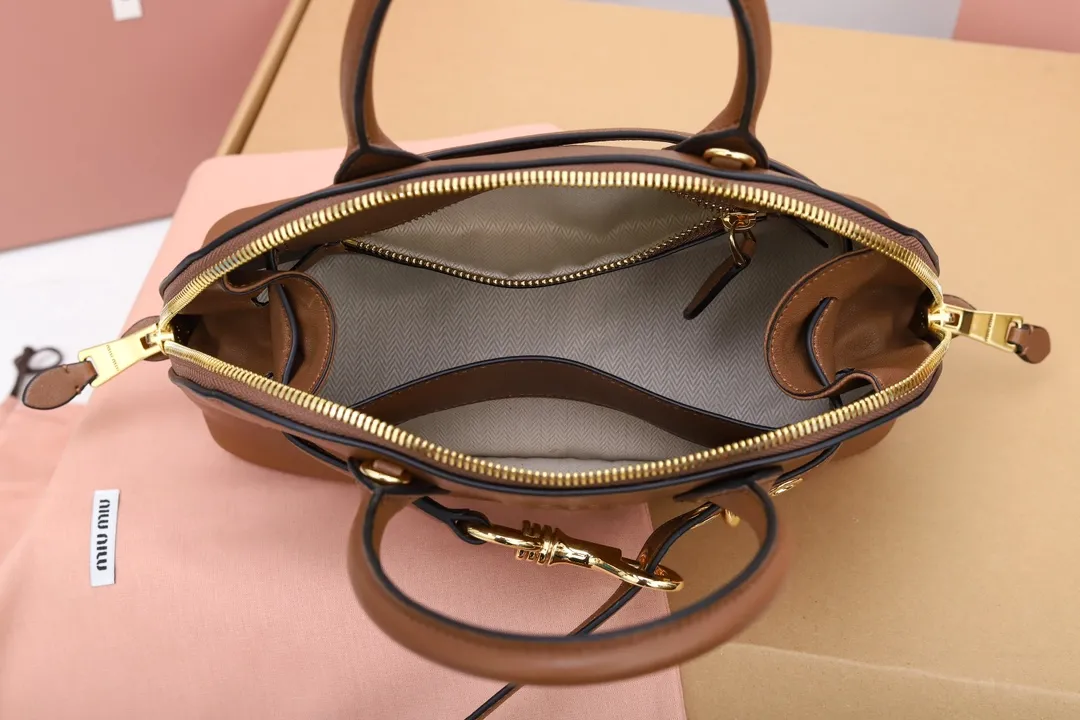 MiuMiu Aventure nappa leather top-handle bag 5BB169 - 图片 10