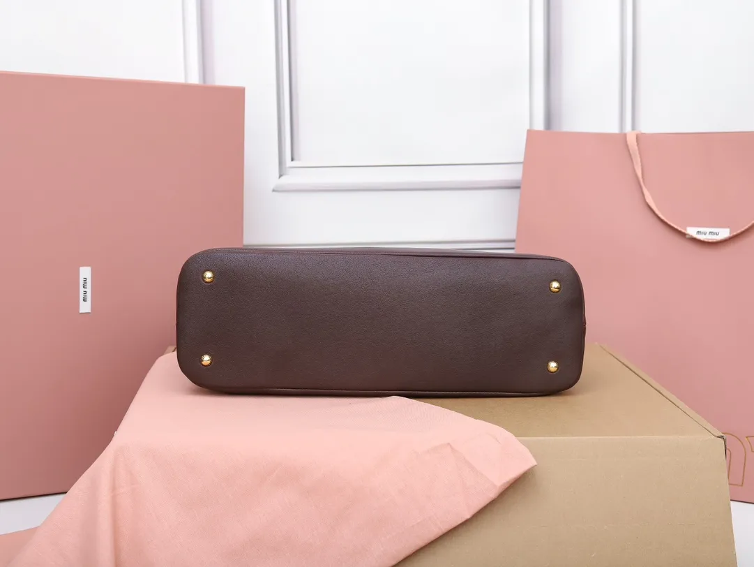 MiuMiu Aventure nappa leather bag 5BG291 - Image 8