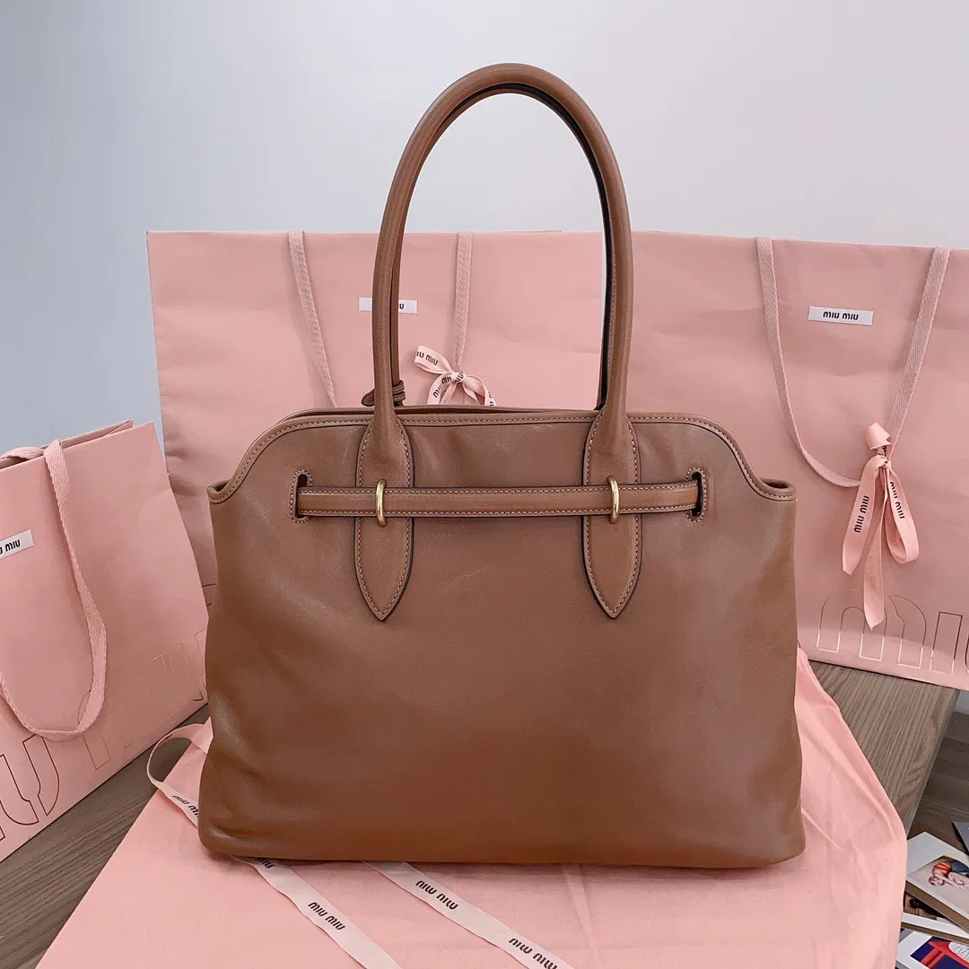 MiuMiu Aventure nappa leather bag 5BG291 - Image 4