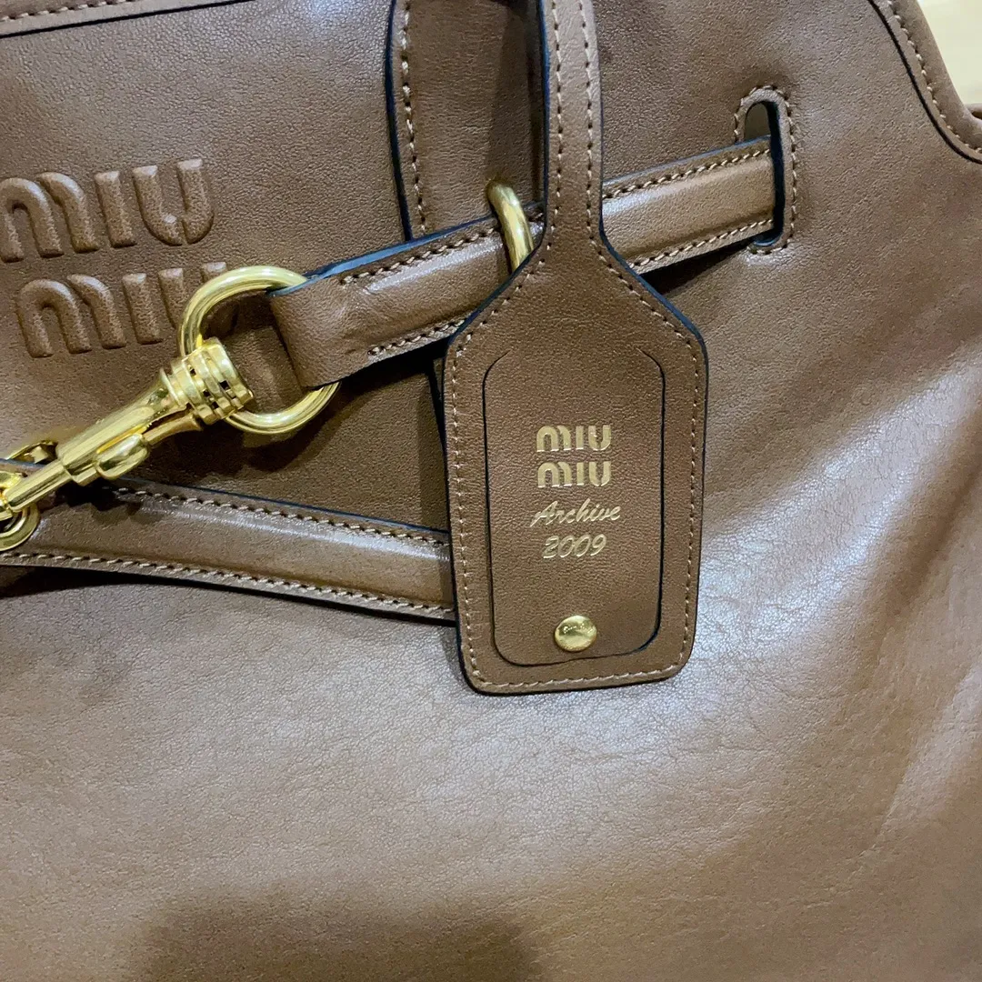 MiuMiu Aventure nappa leather bag 5BG291 - Image 7